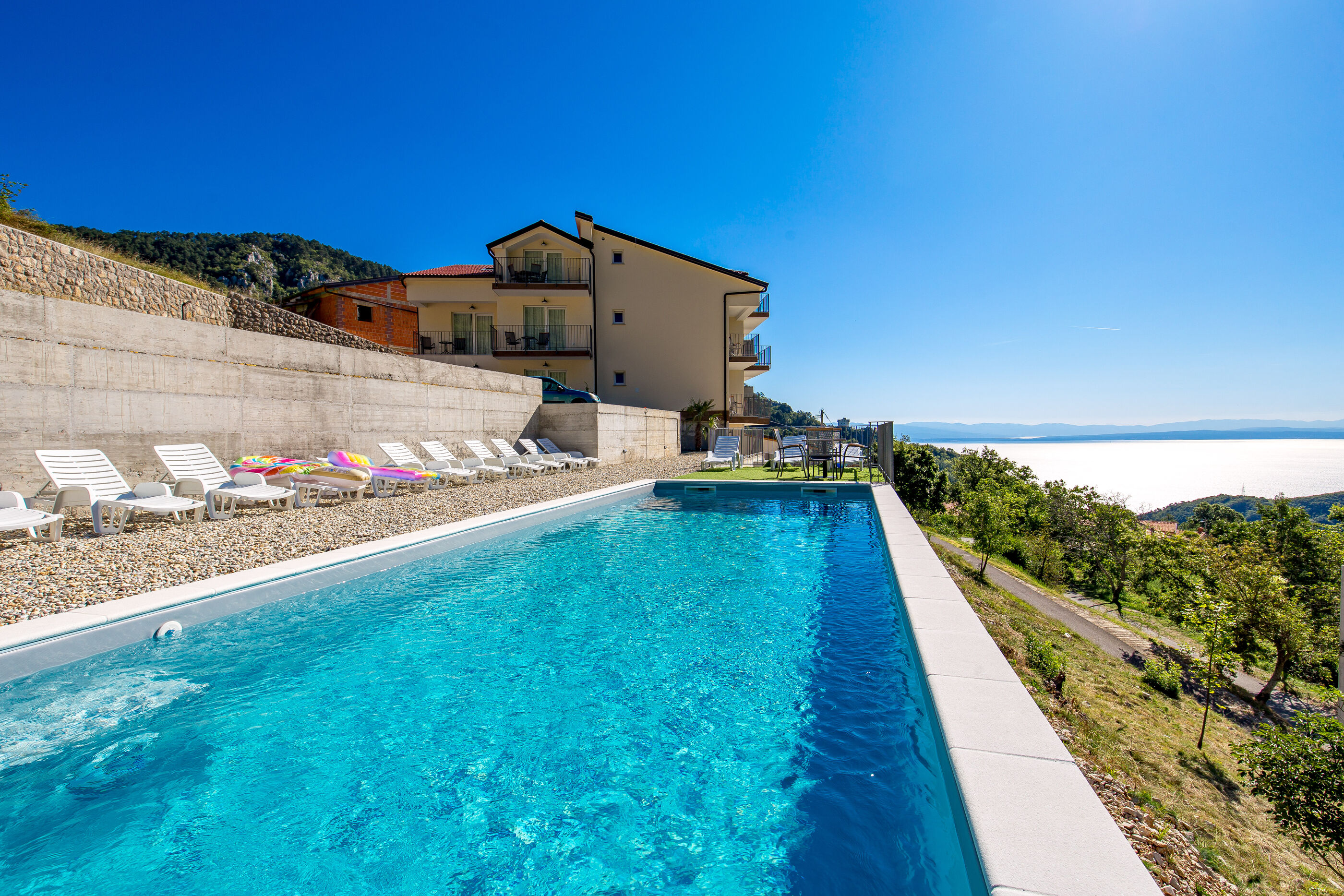 Apartments and Rooms Villa Bettina 91691-S1