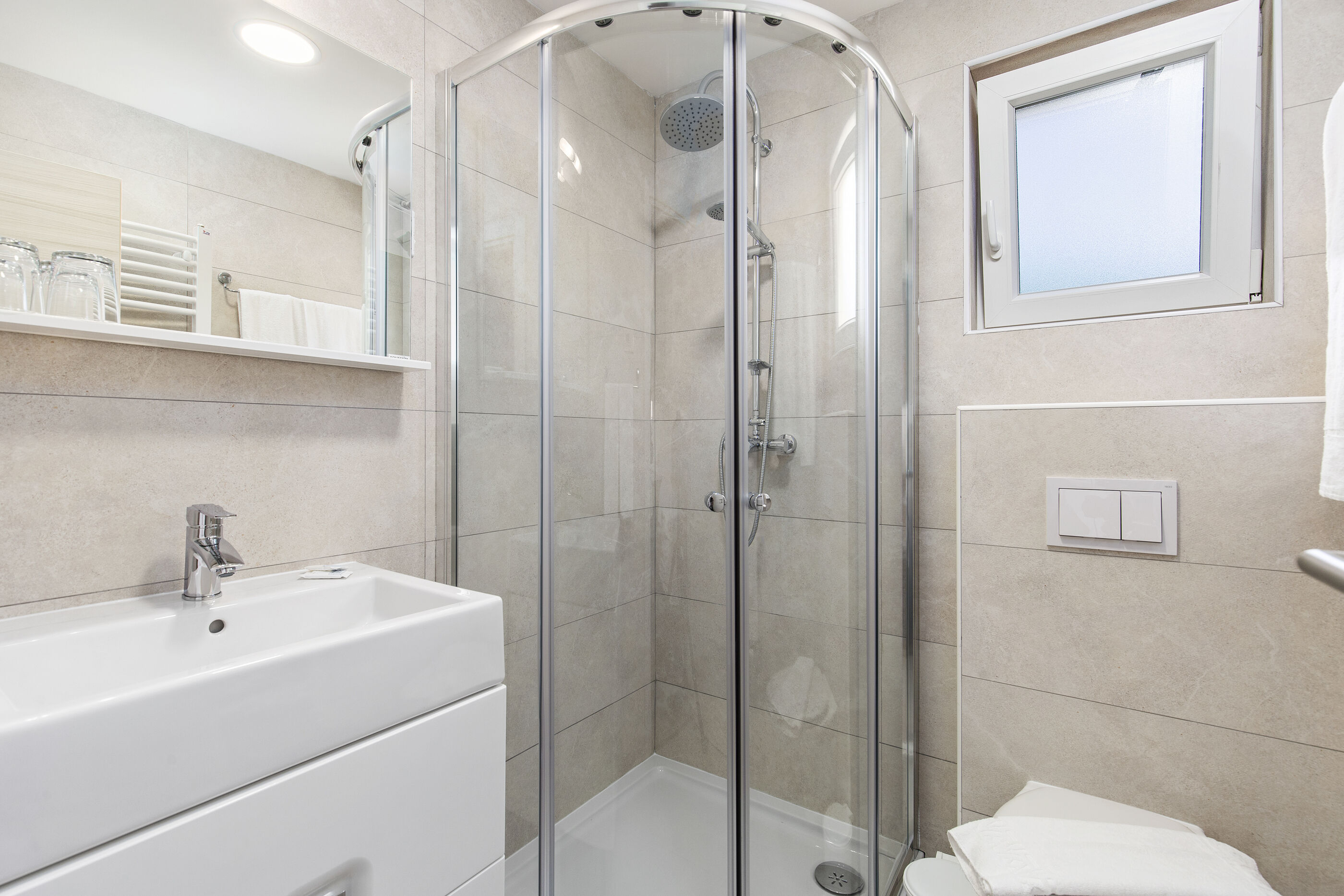 Apartments and Rooms Villa Bettina 91691-A1