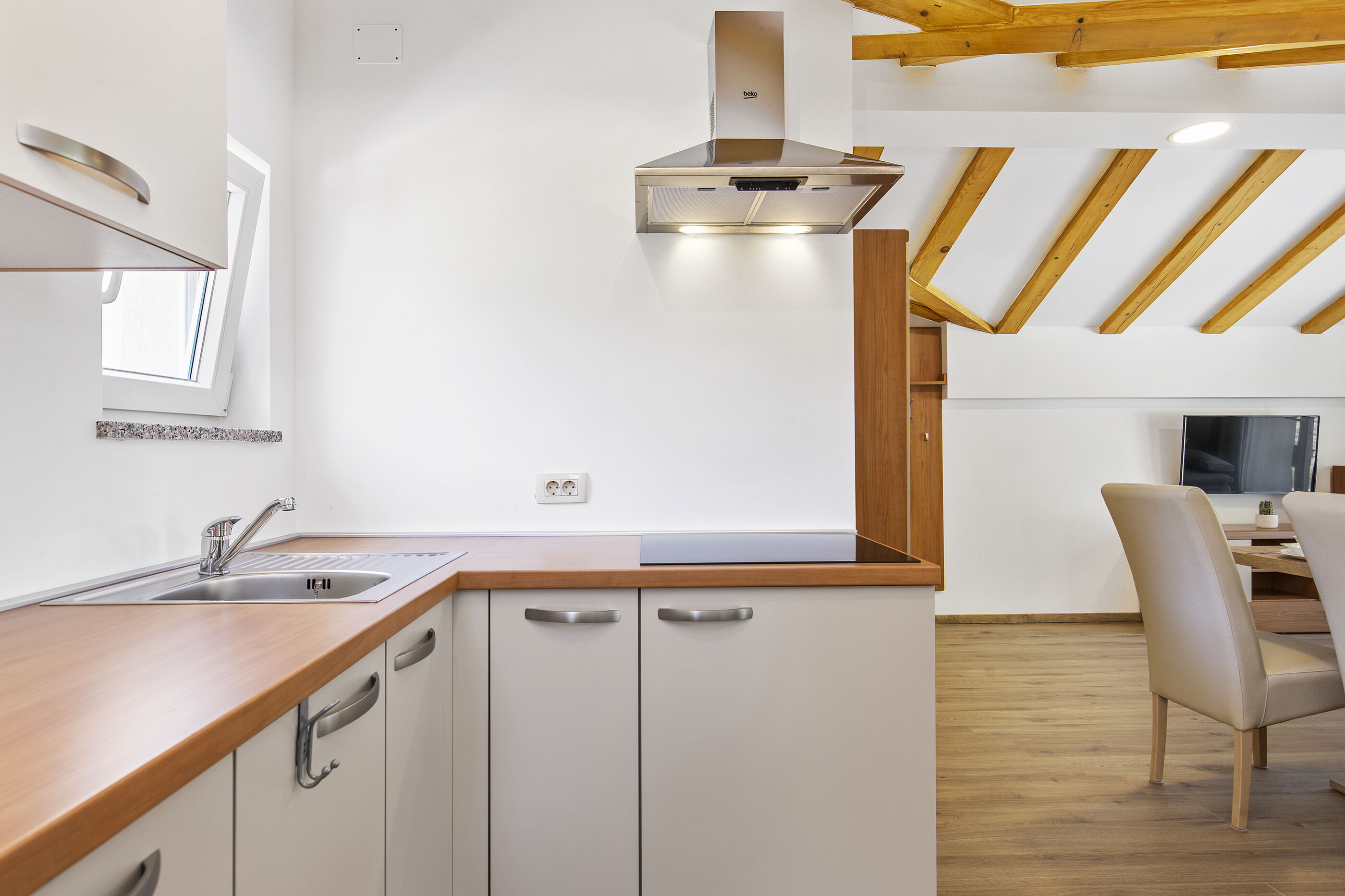 Apartments and Rooms Villa Bettina 91691-A1
