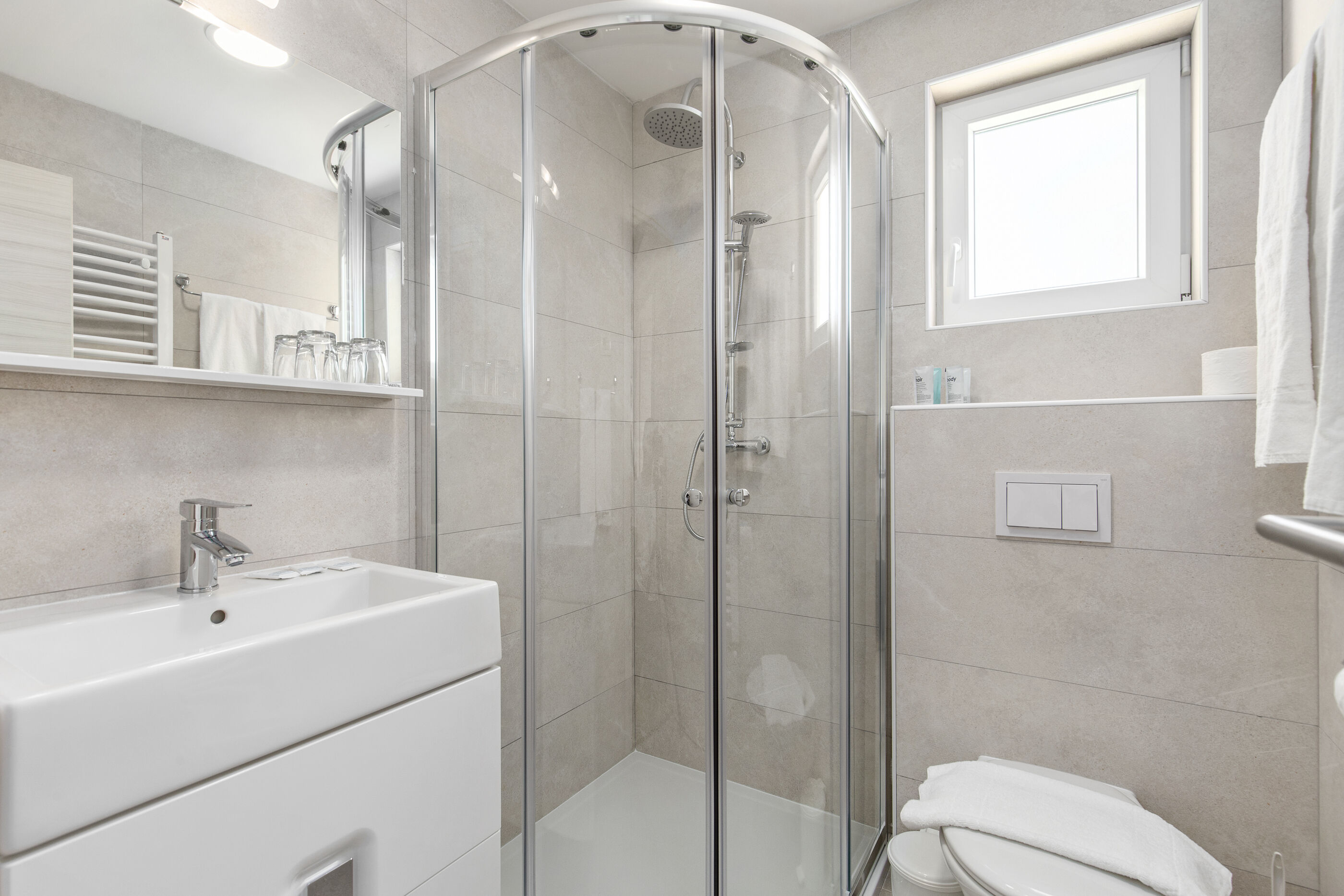 Apartments and Rooms Villa Bettina 91691-A3