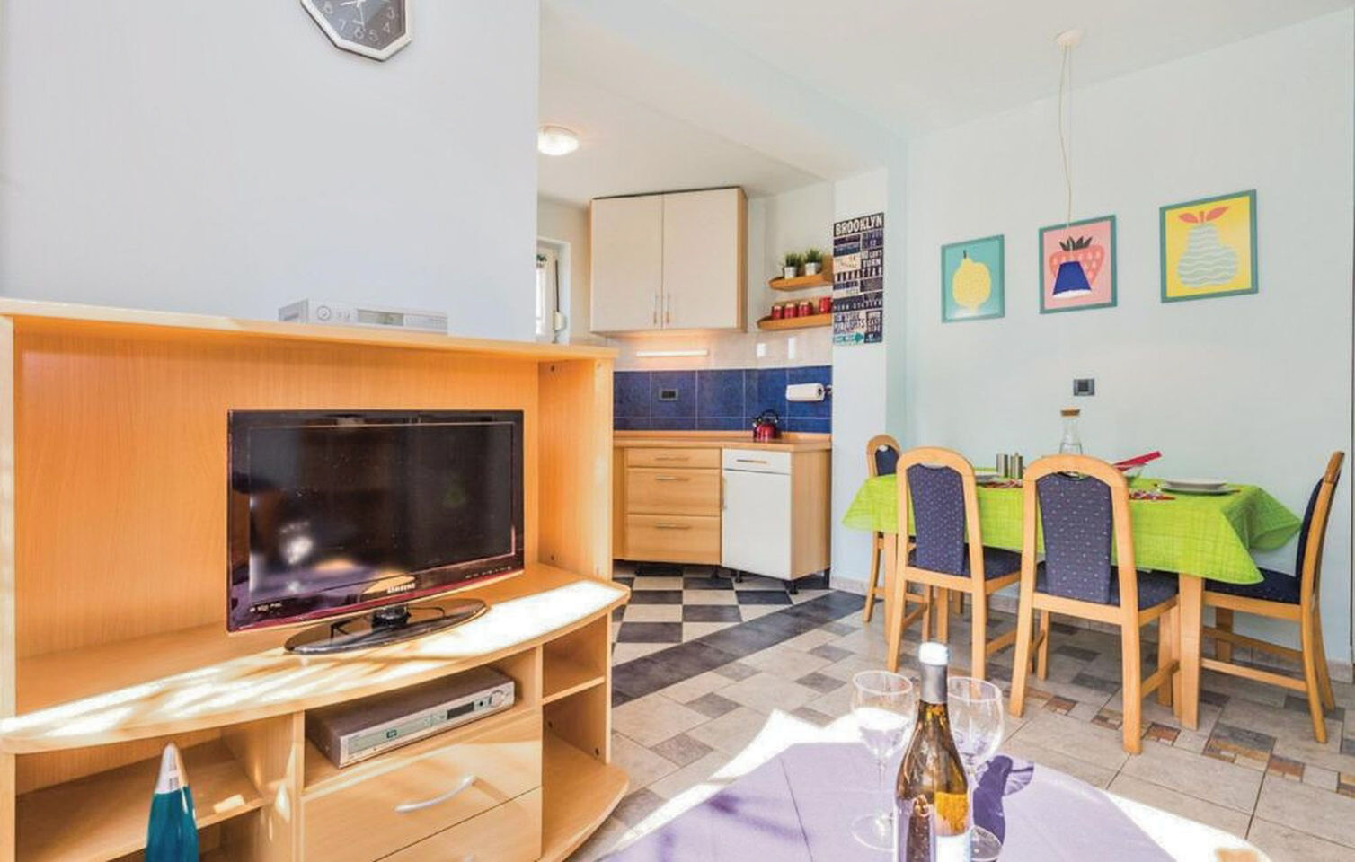Apartments Villa Viktorija 91401-A2