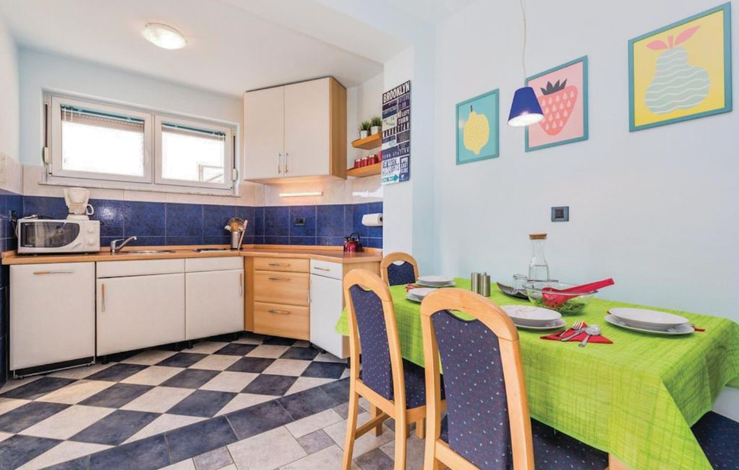 Apartments Villa Viktorija 91401-A2