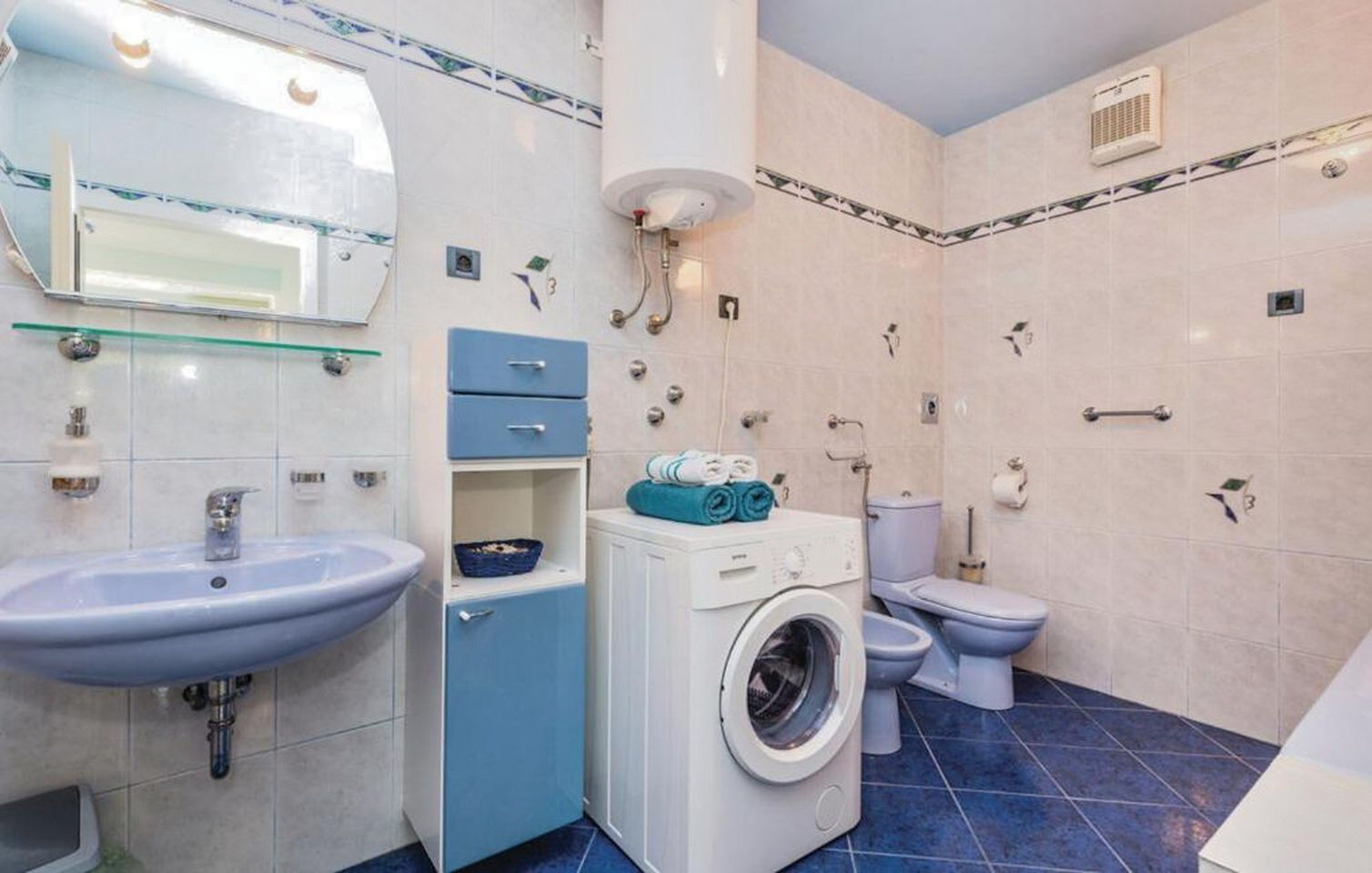 Apartments Villa Viktorija 91401-A2