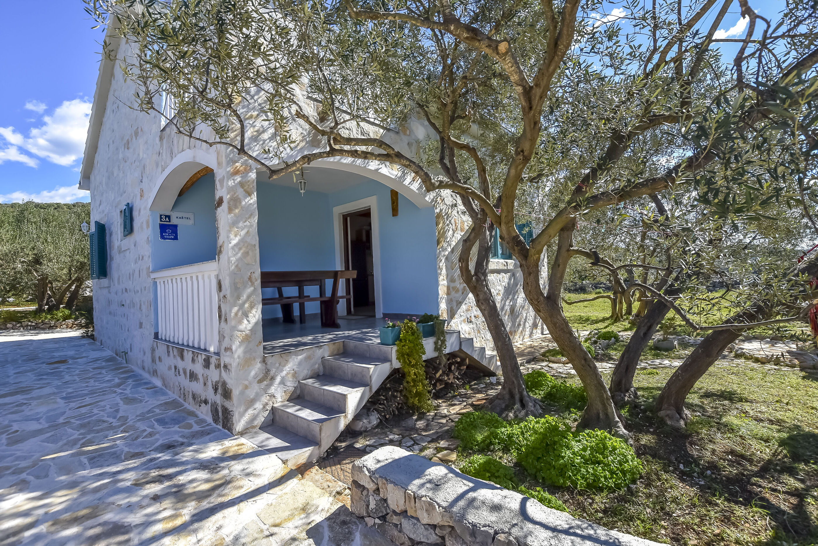 House Kastel 23701-K1