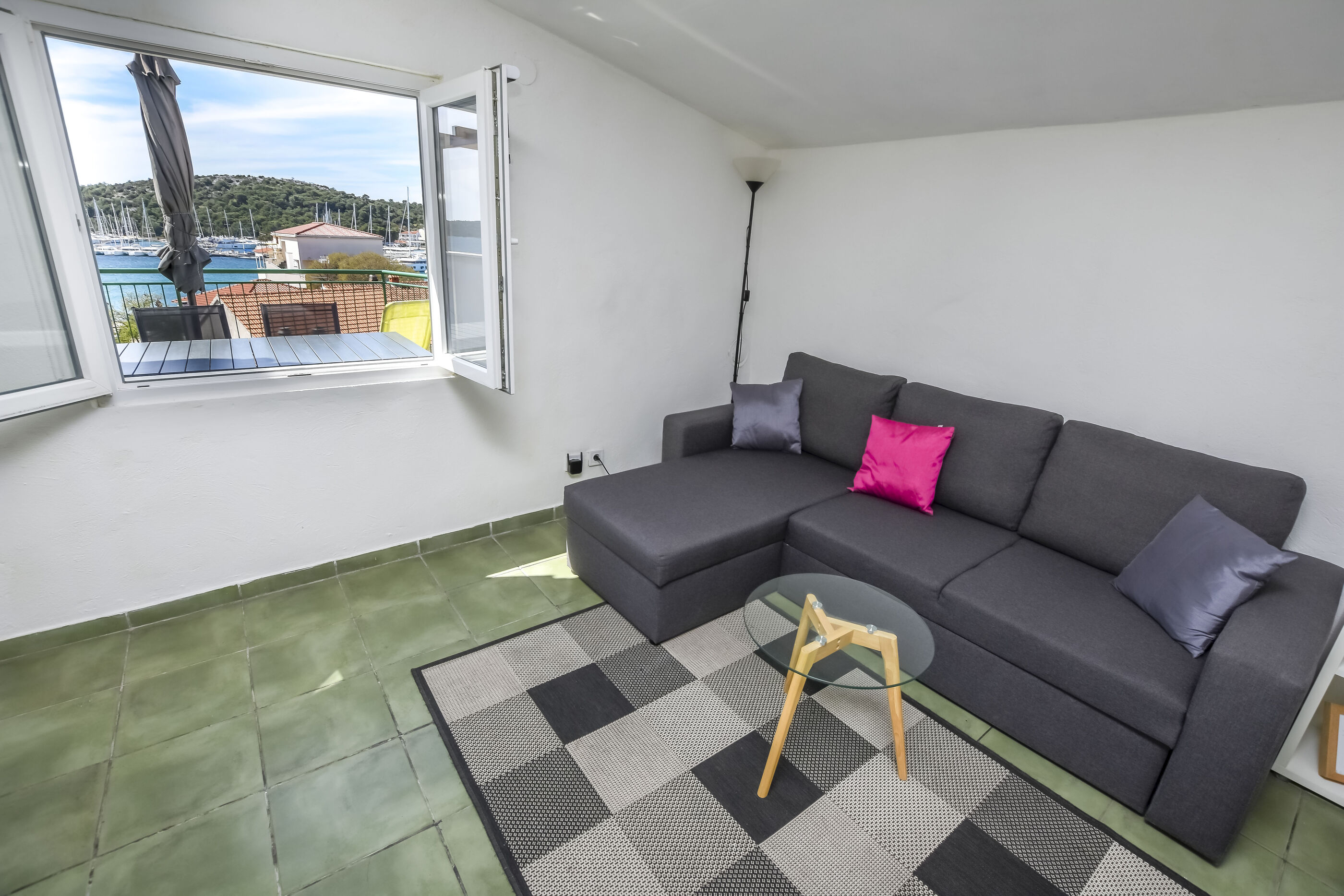 Apartments Ercegović 20551-A2