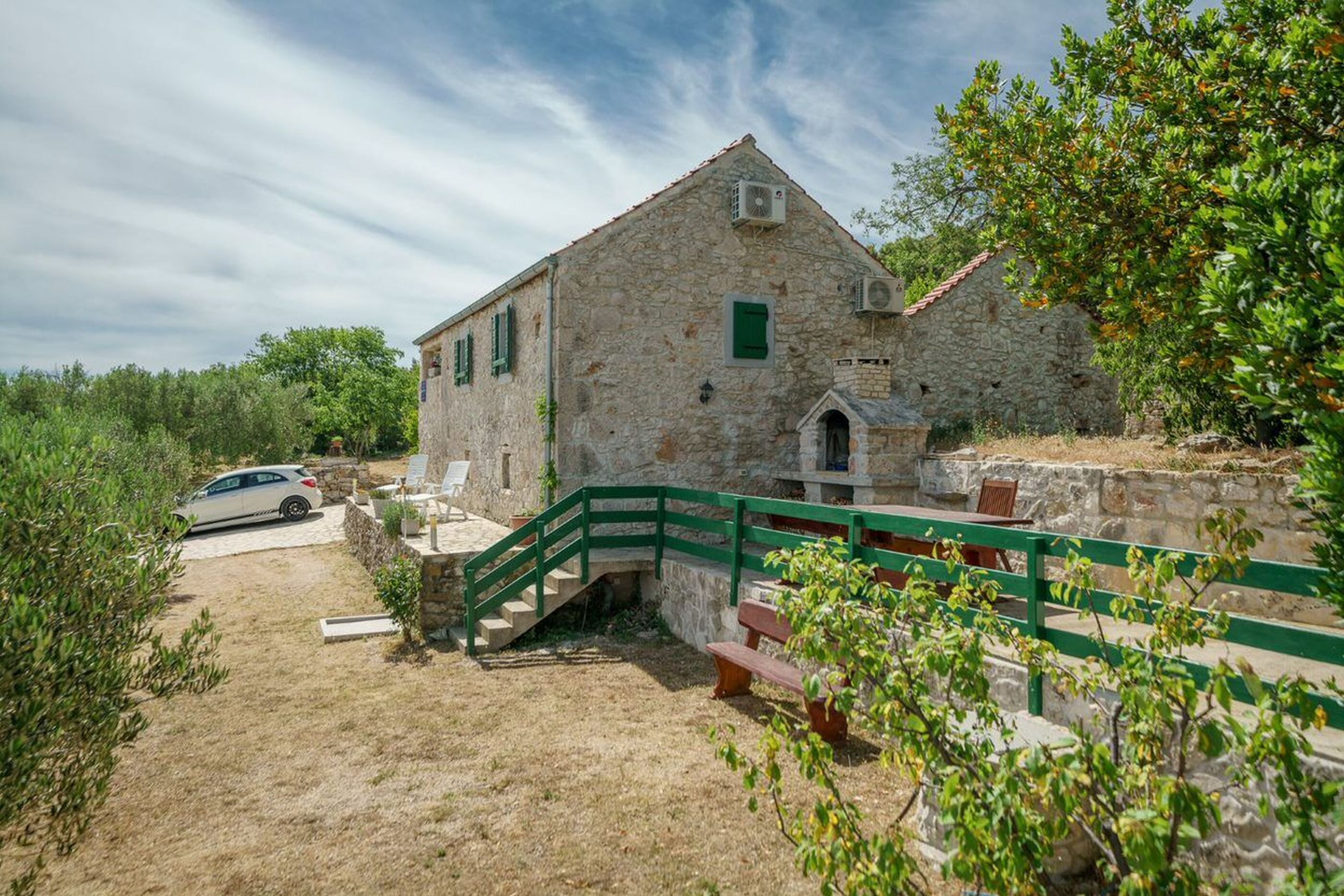 House Radojka 26812-K1