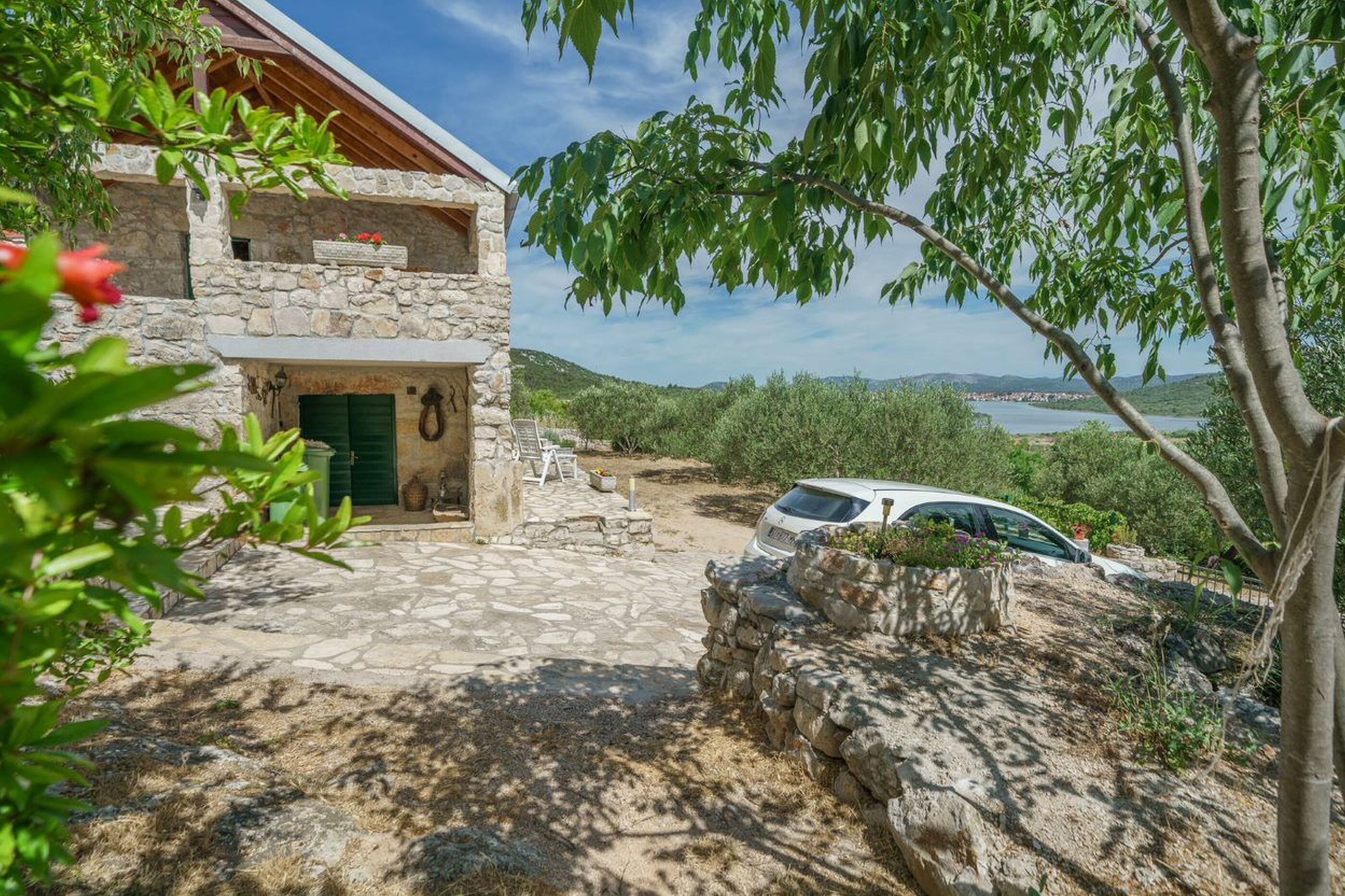 House Radojka 26812-K1