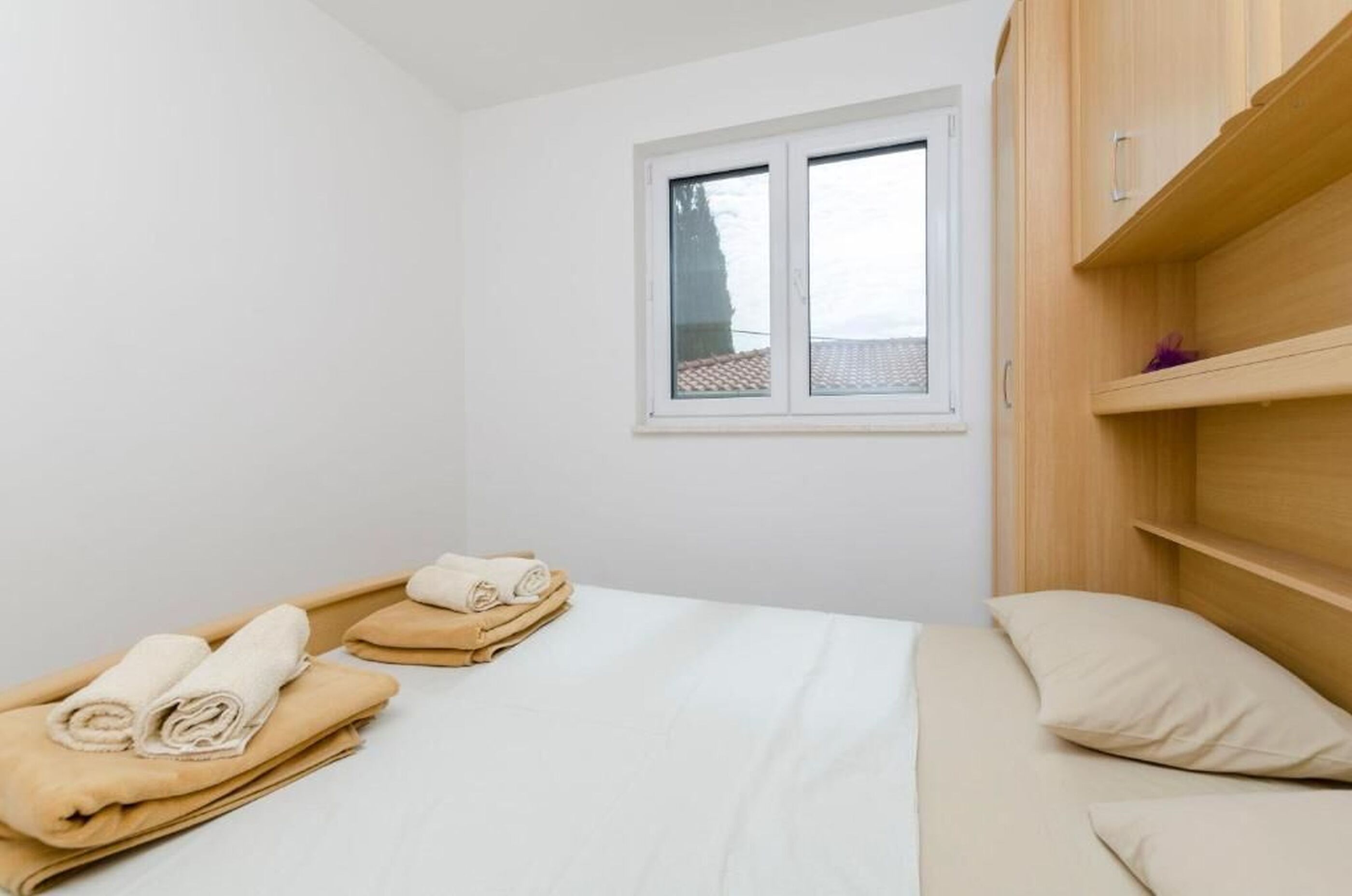 Apartments Dragica 28771-A1