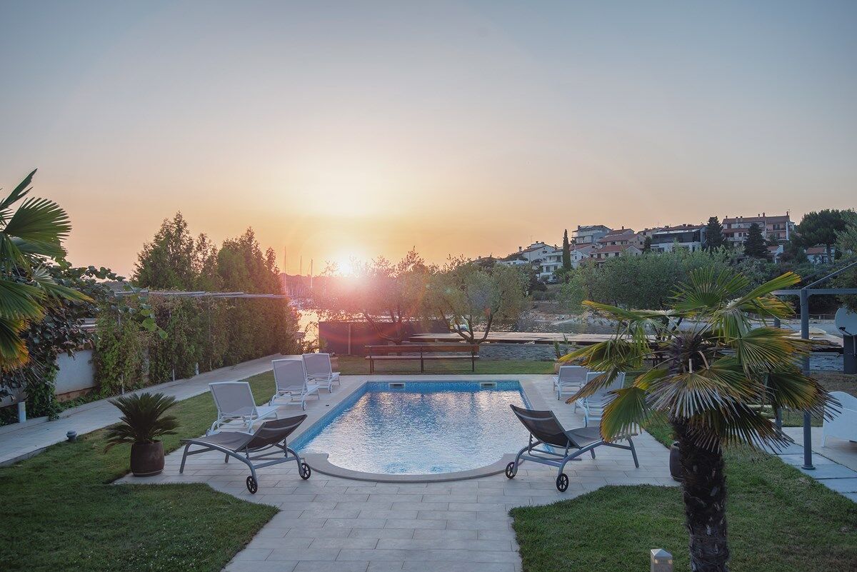 Villa Contessa Del Mar 74042-K1