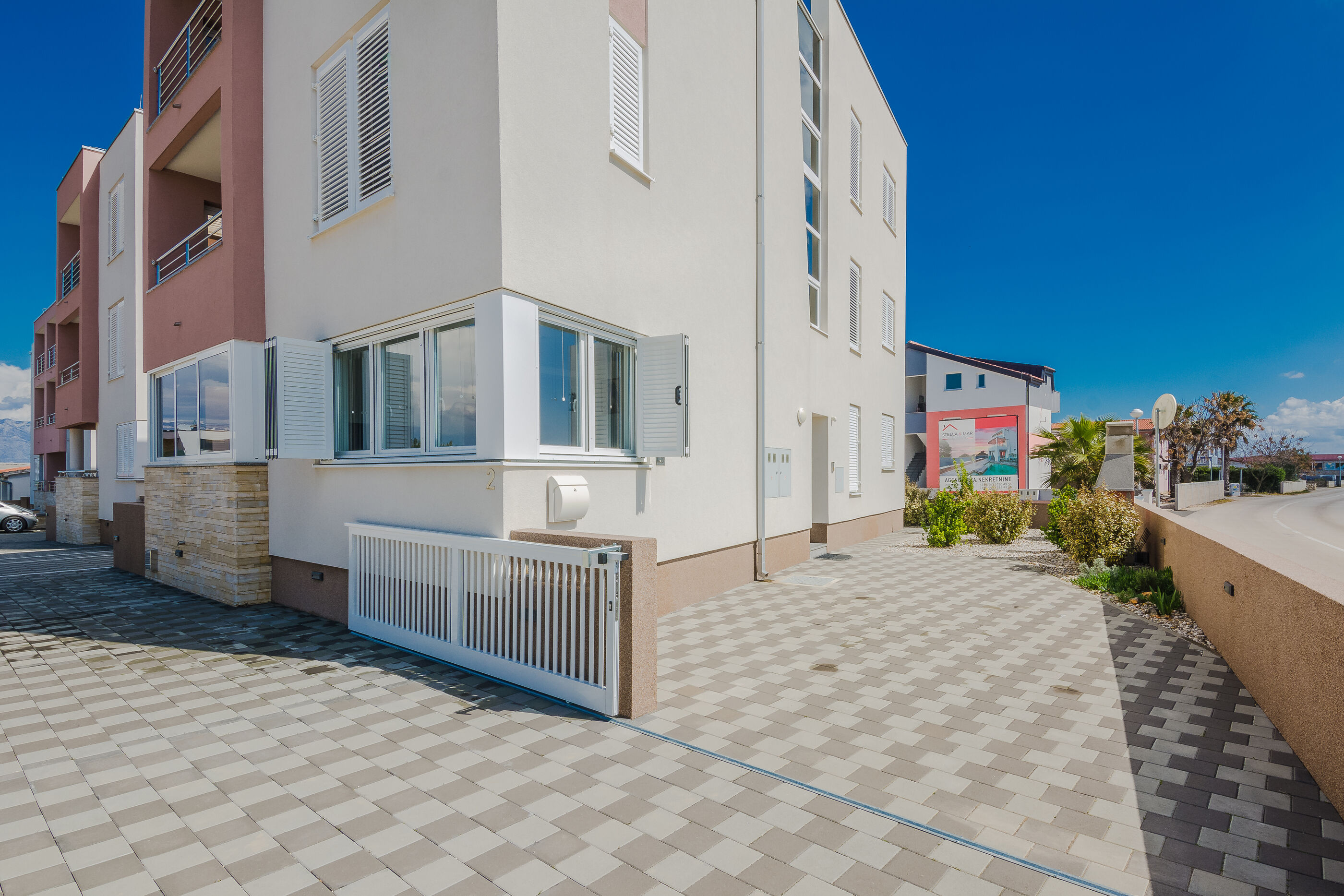 Apartments Gavran 33489-A1