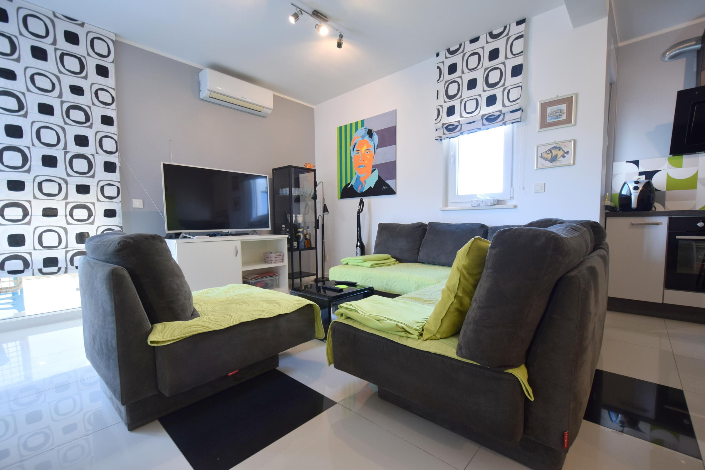 Apartment Diva 12283-A1