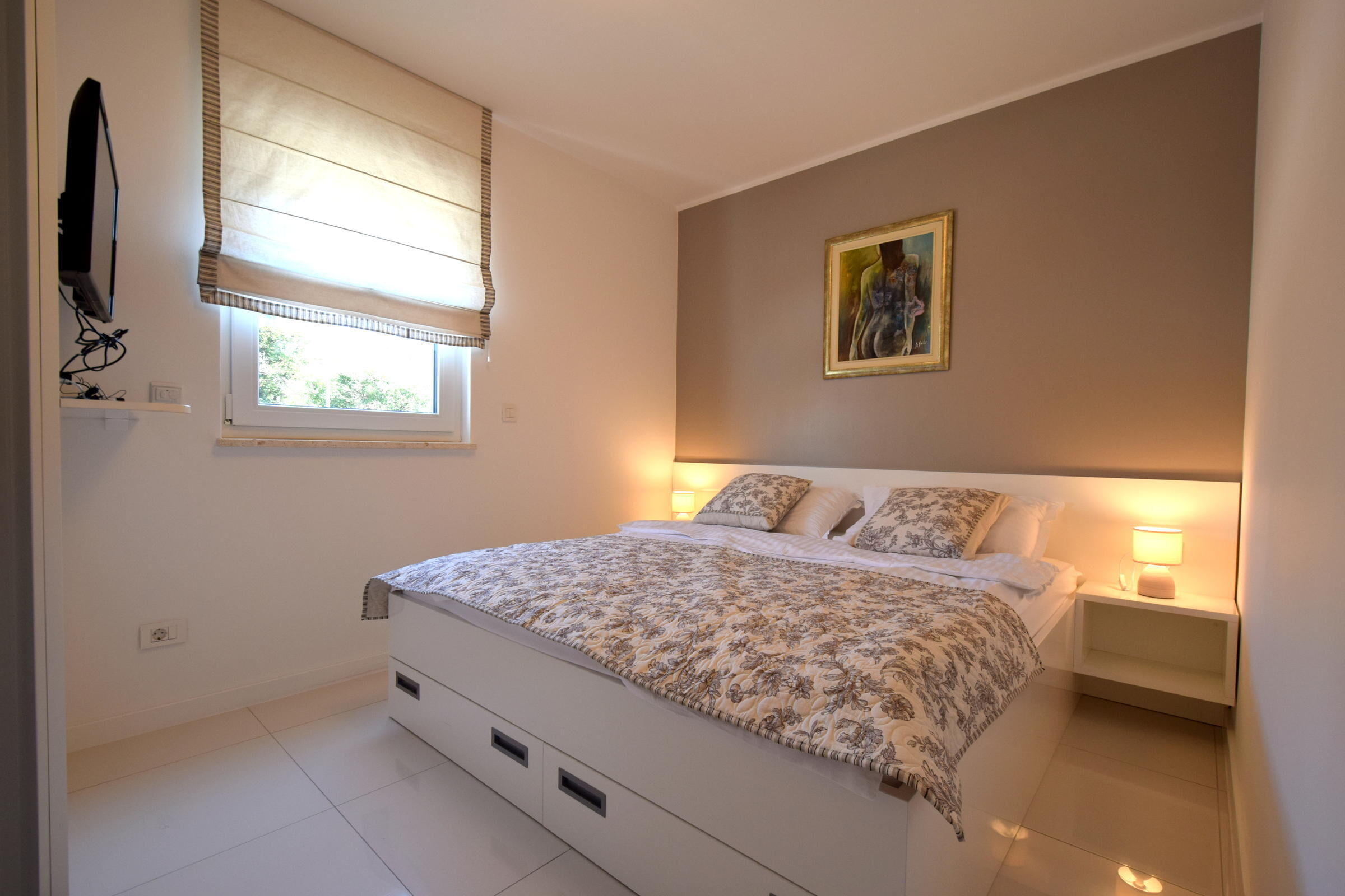 Apartment Diva 12283-A1