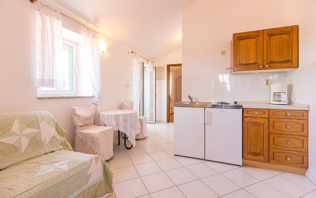 Apartment House Vjera 76011-A1