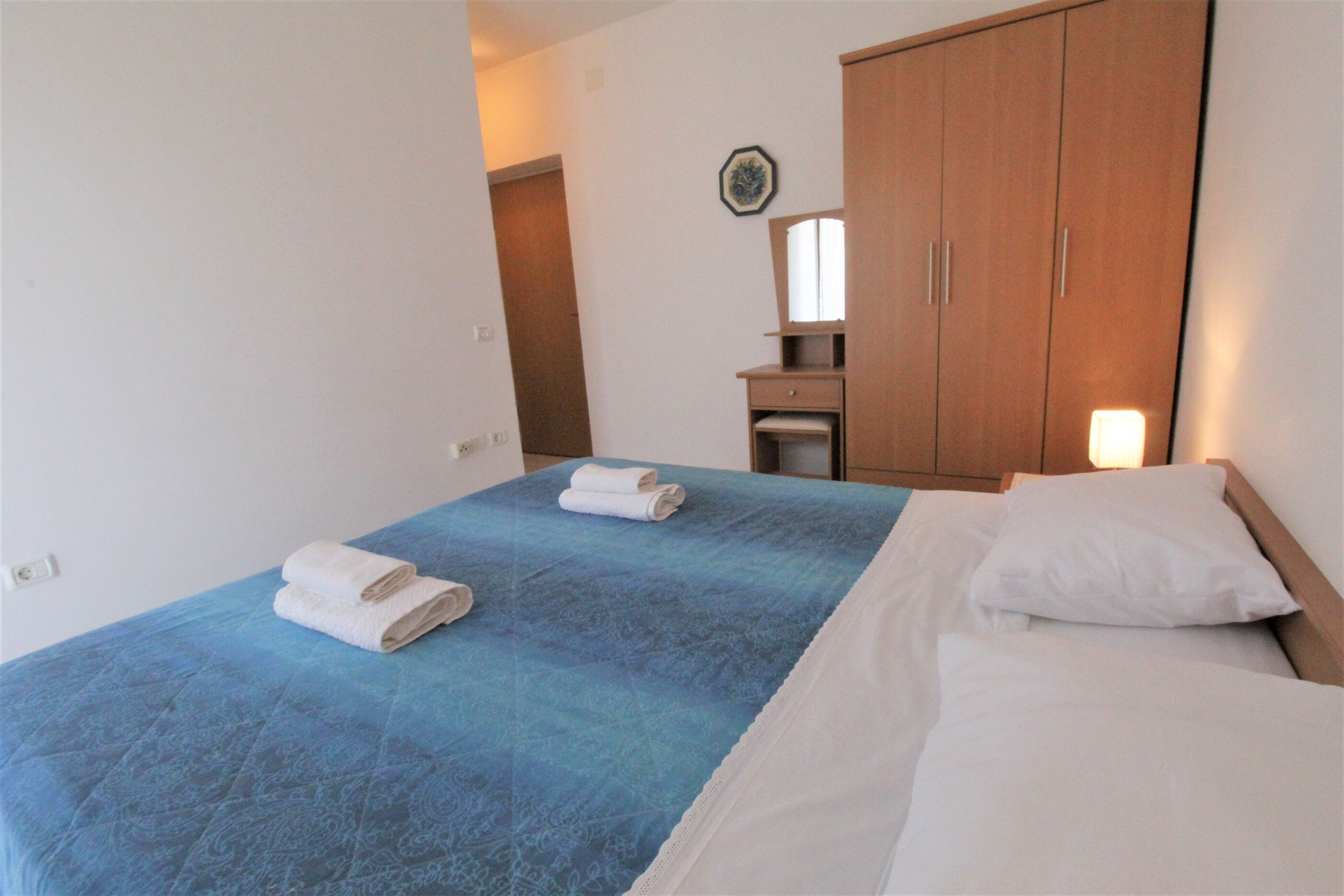 Apartments Albina Valiza 79179-A3