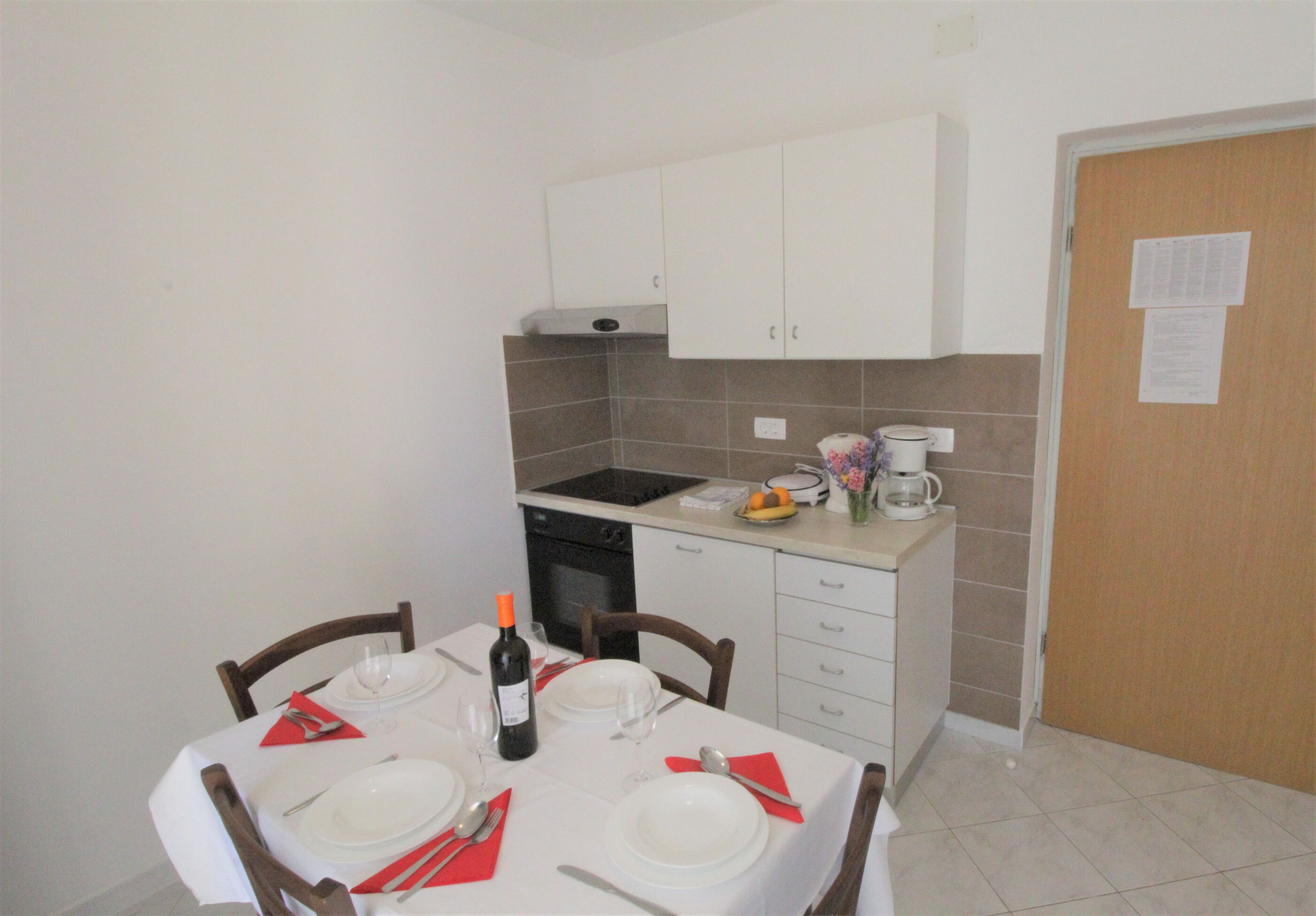 Apartments Albina Valiza 79179-A3