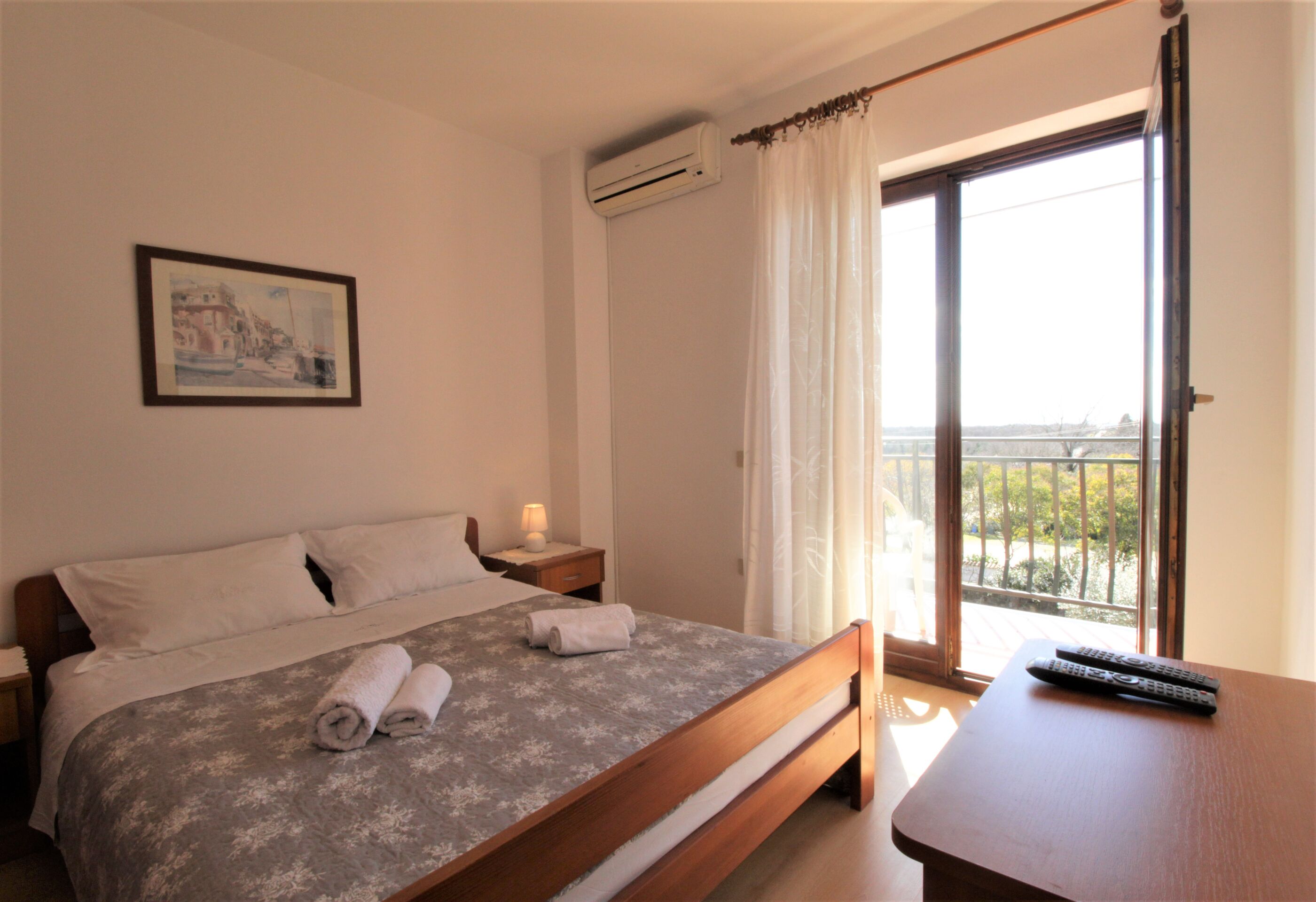 Apartments Albina Valiza 79179-A4