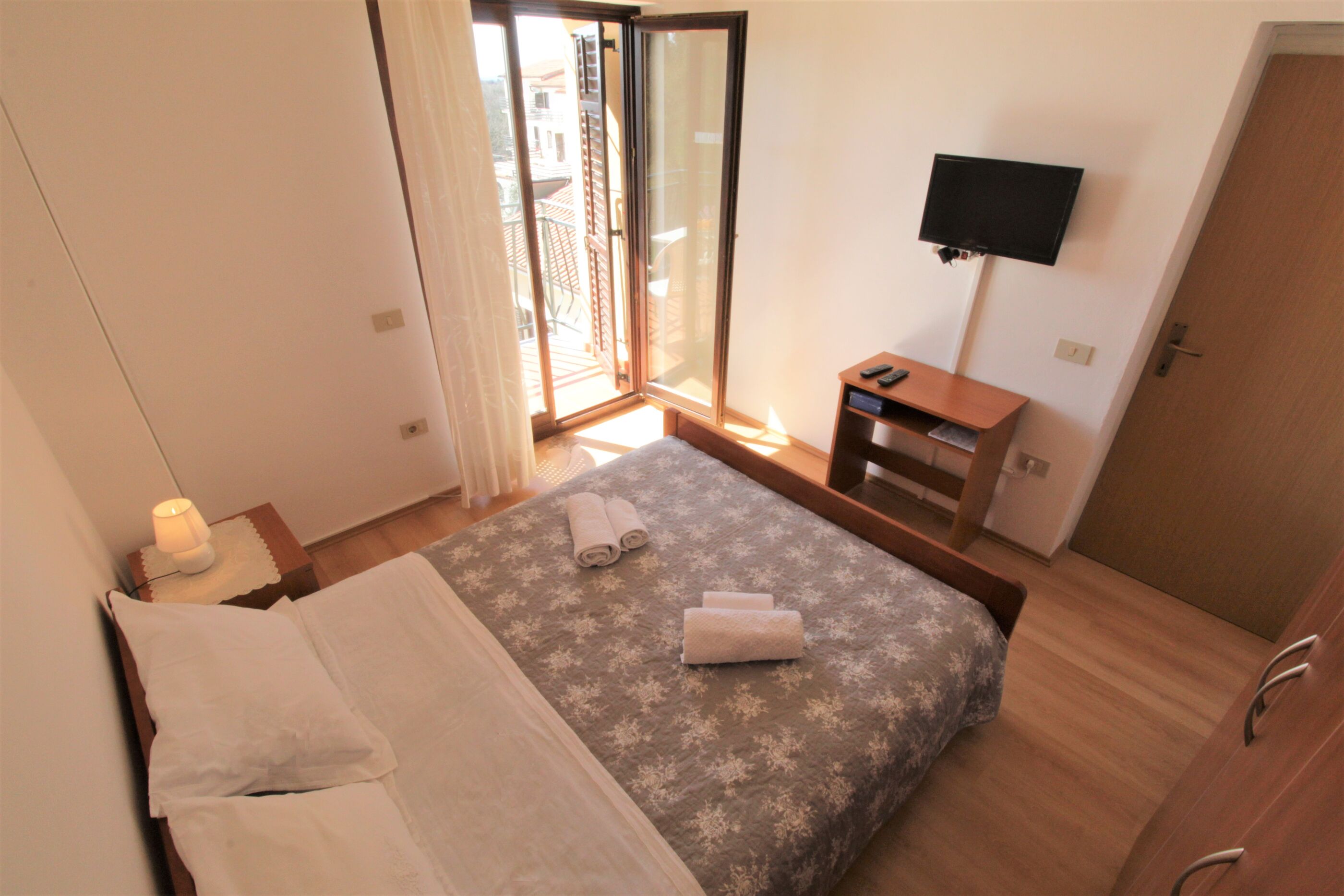 Apartments Albina Valiza 79179-A4