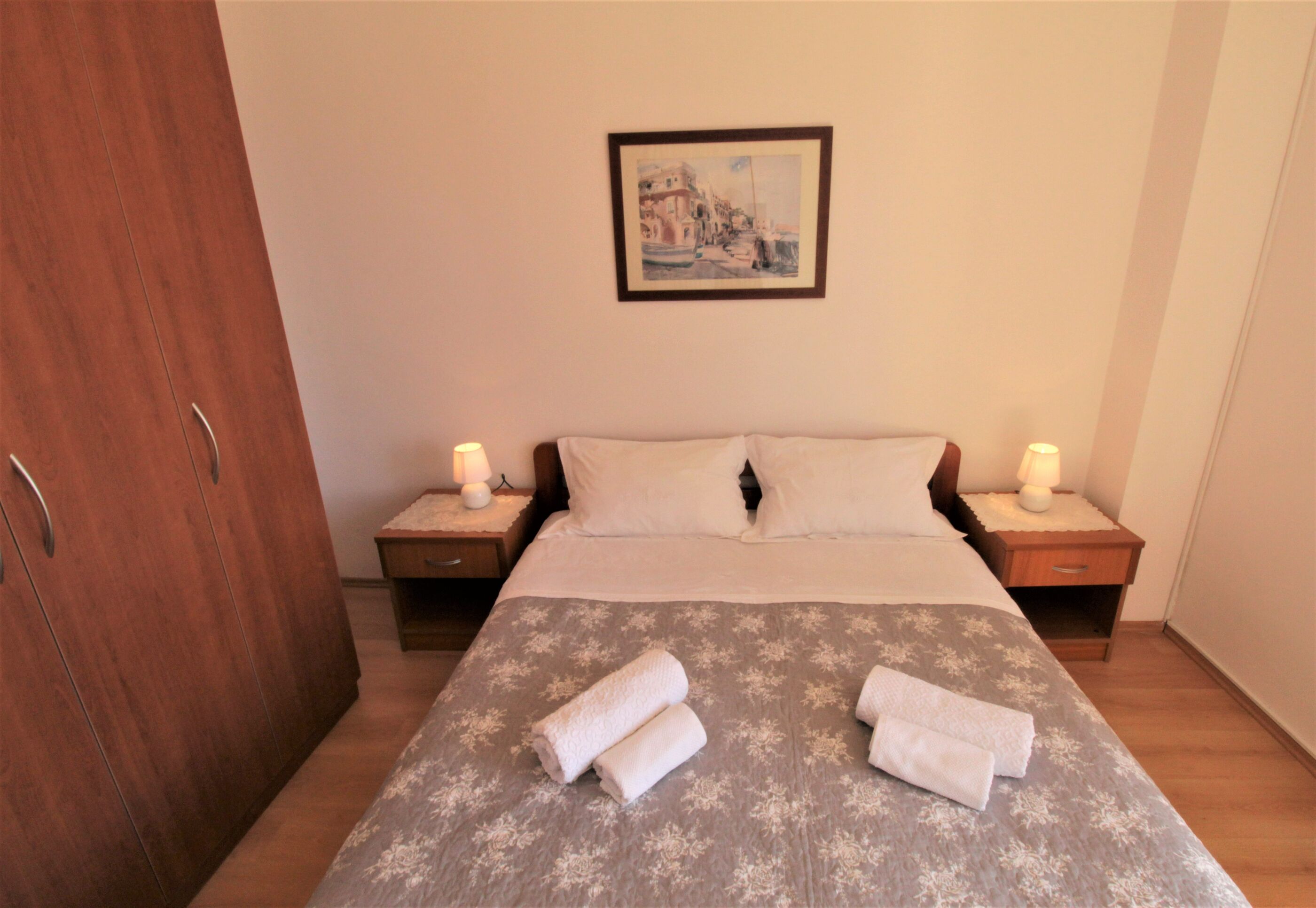 Apartments Albina Valiza 79179-A4