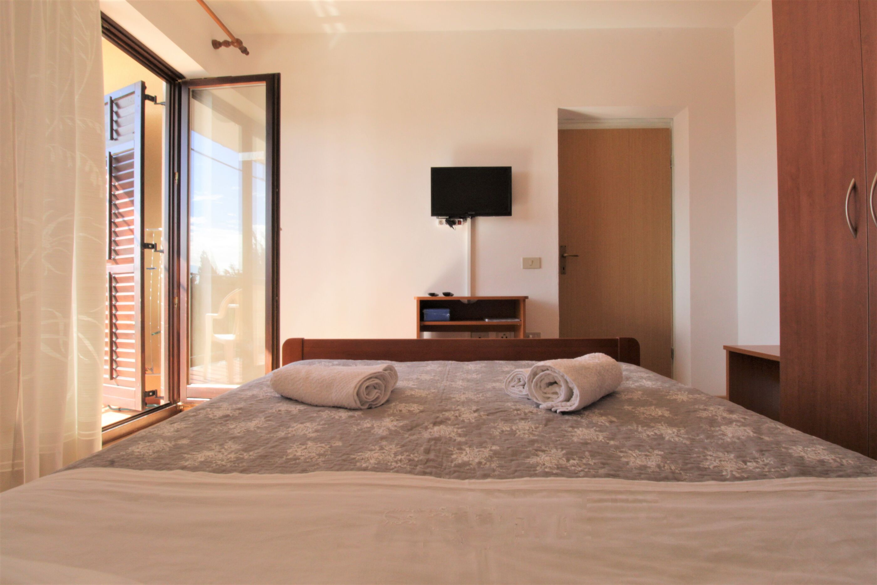 Apartments Albina Valiza 79179-A4