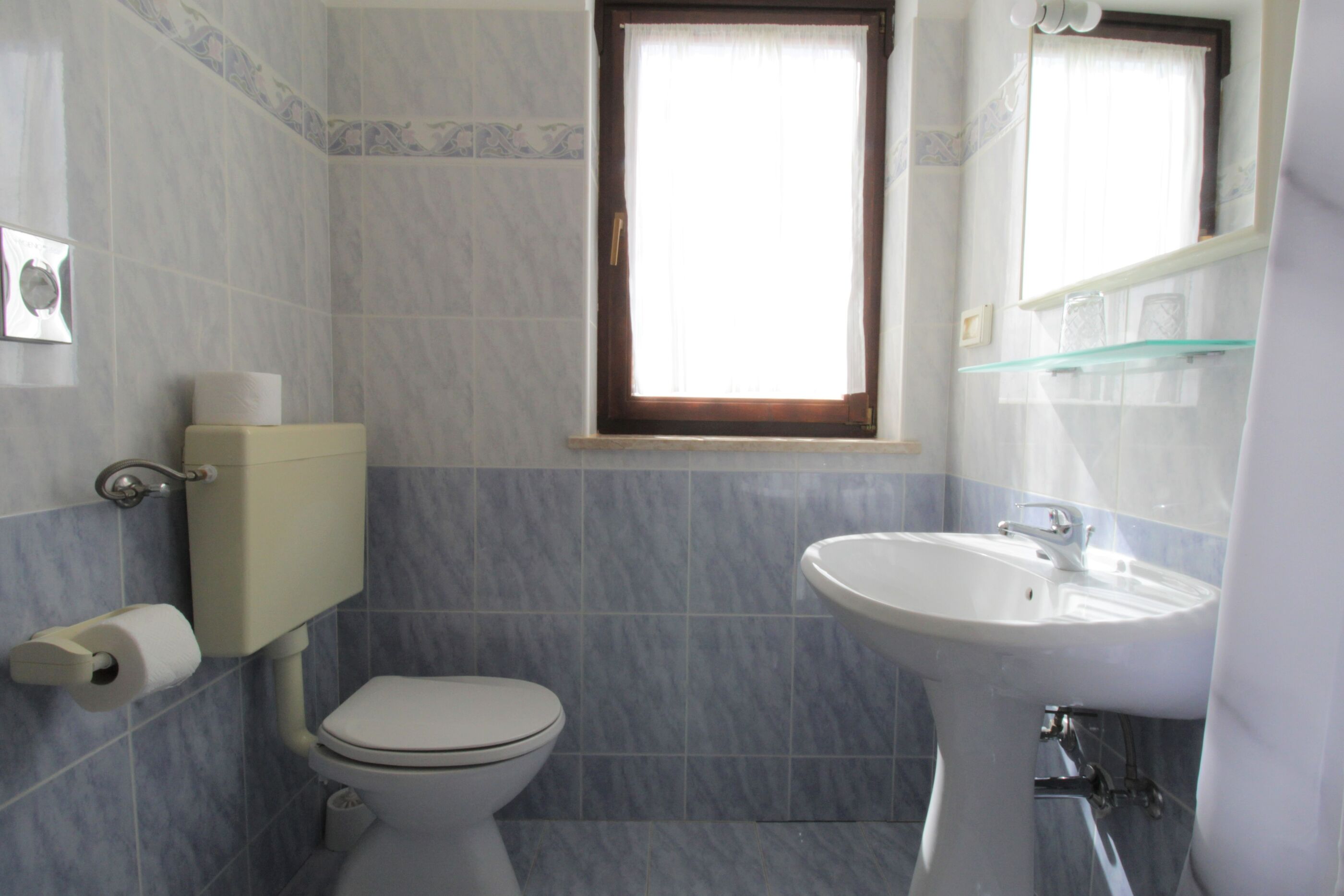 Apartments Albina Valiza 79179-A4