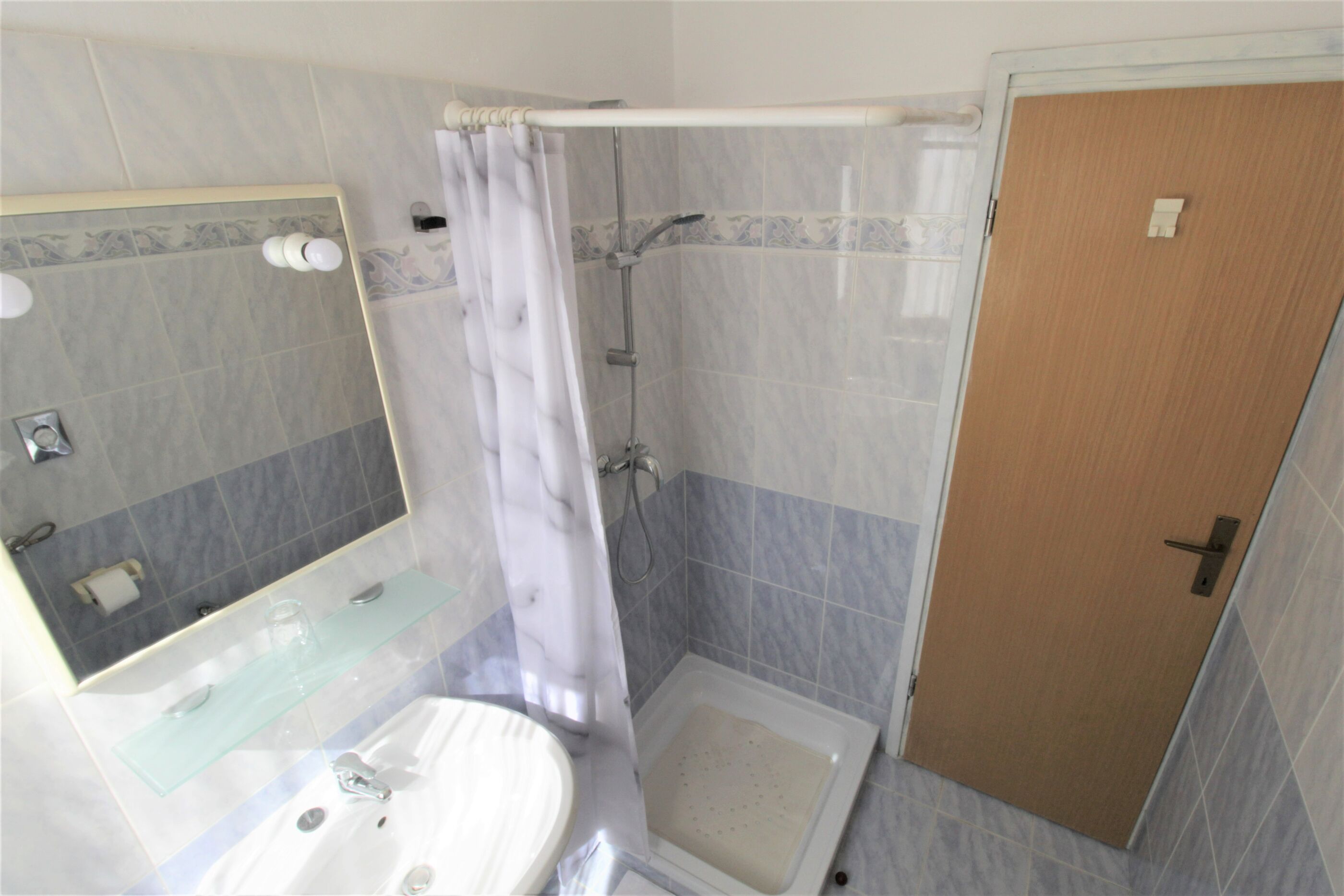 Apartments Albina Valiza 79179-A4
