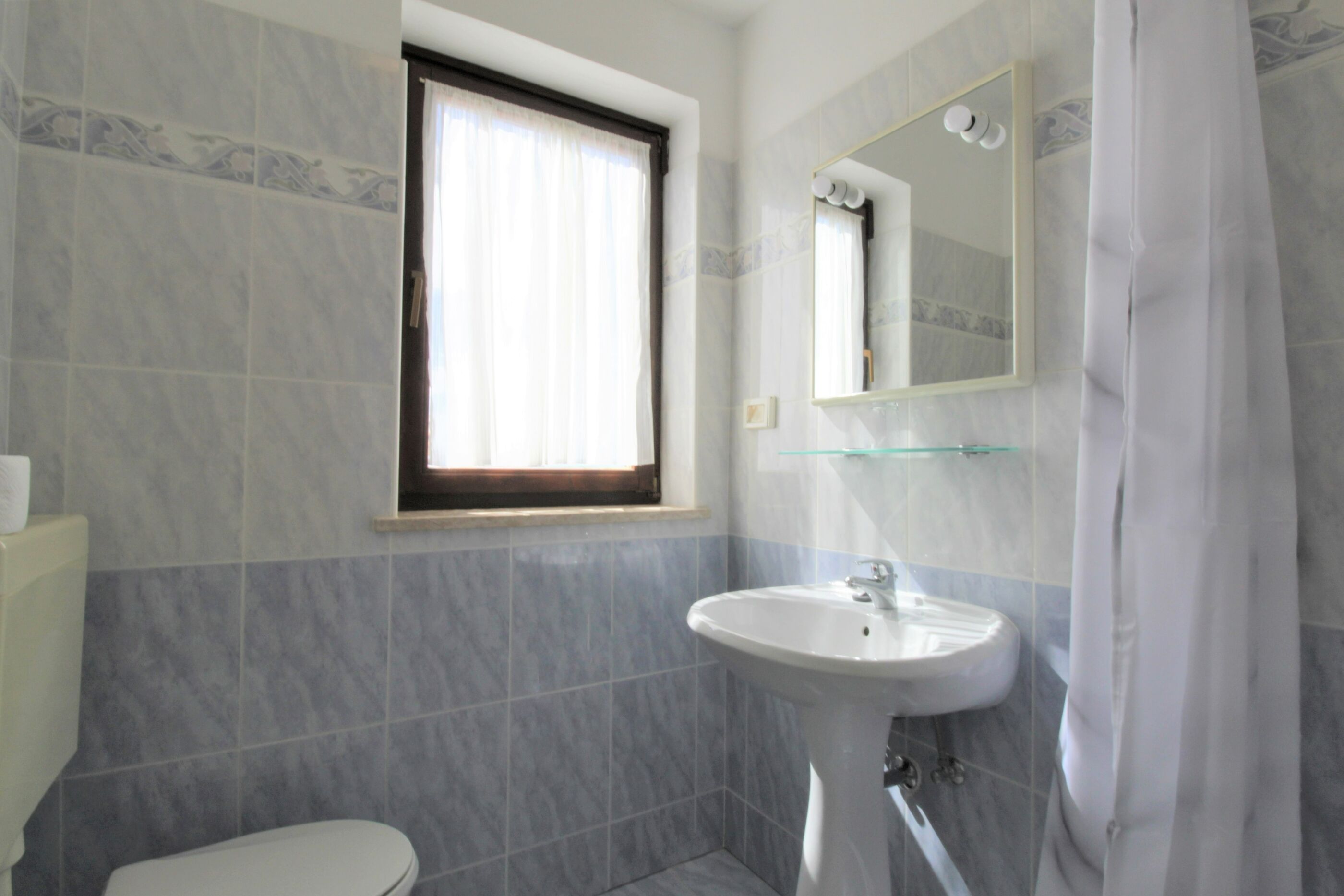 Apartments Albina Valiza 79179-A4