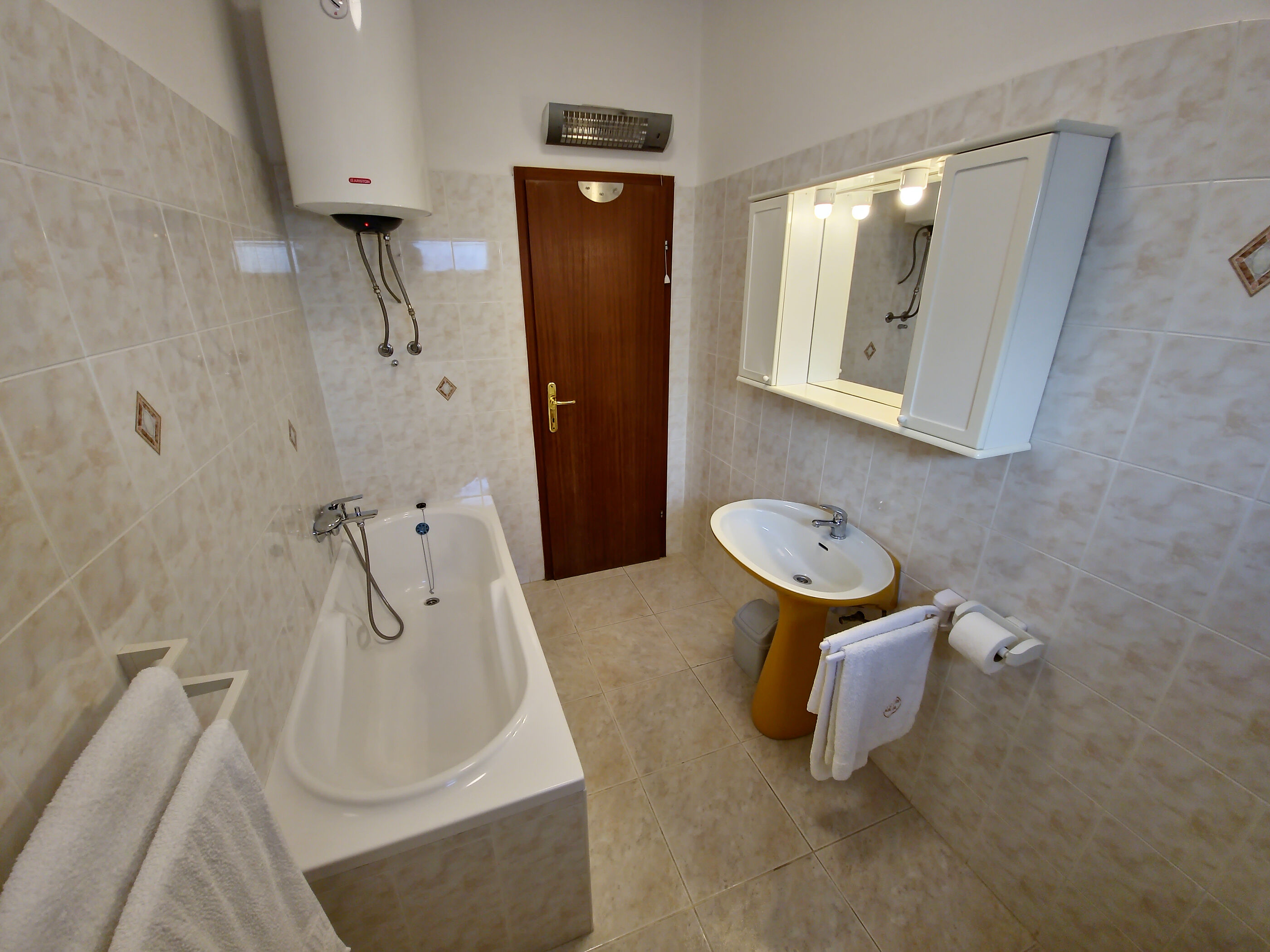 Apartments ČAČIJA 64091-A2