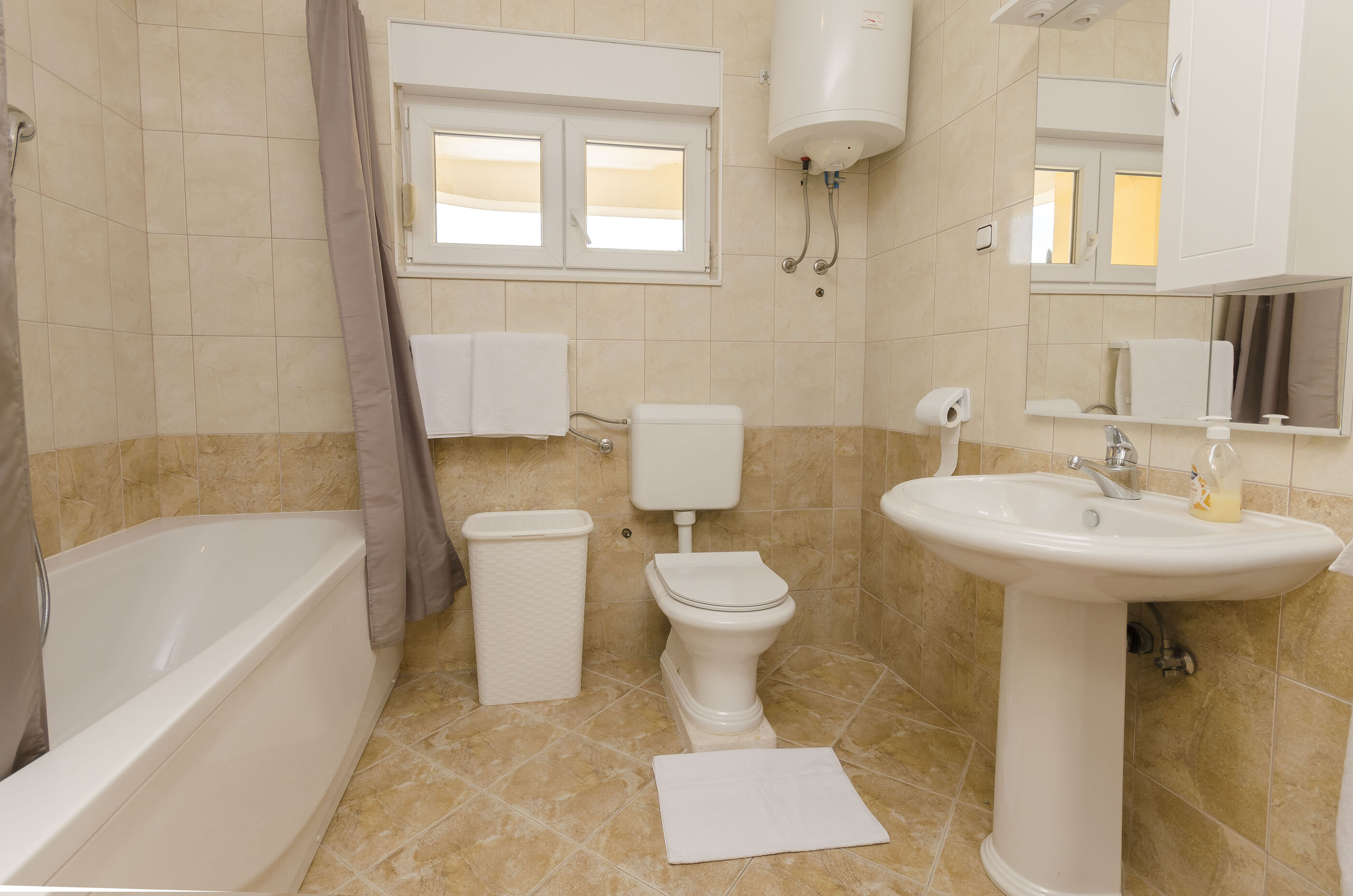 Apartment Fourstars 91361-A1