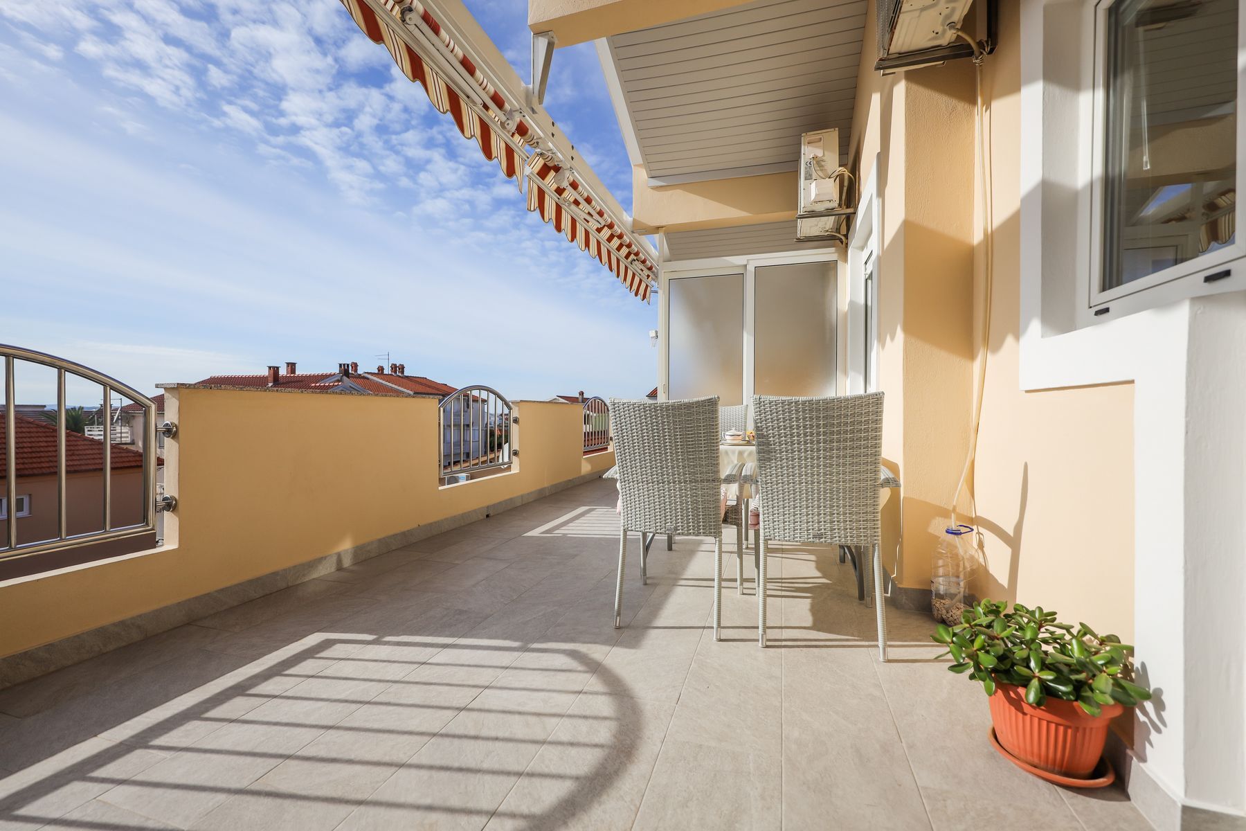 Apartments Mira 82551-A2