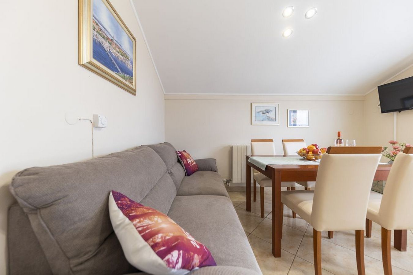 Apartments Mira 82551-A2