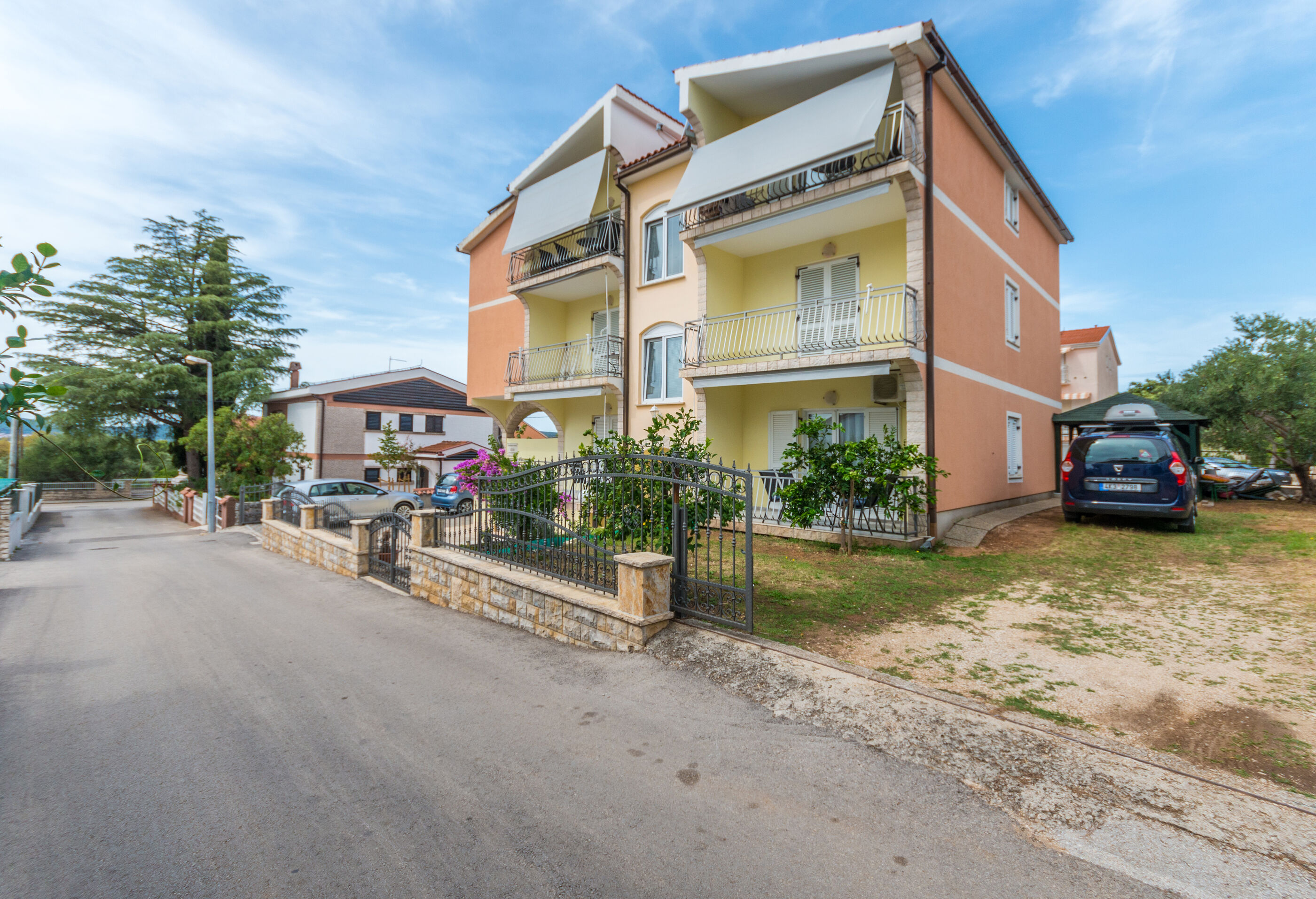 Apartment Marigold 90571-A7