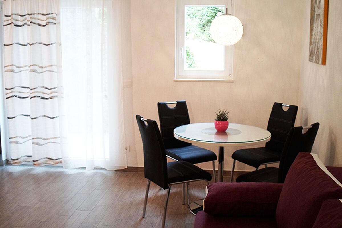Apartments Anita 76991-A4