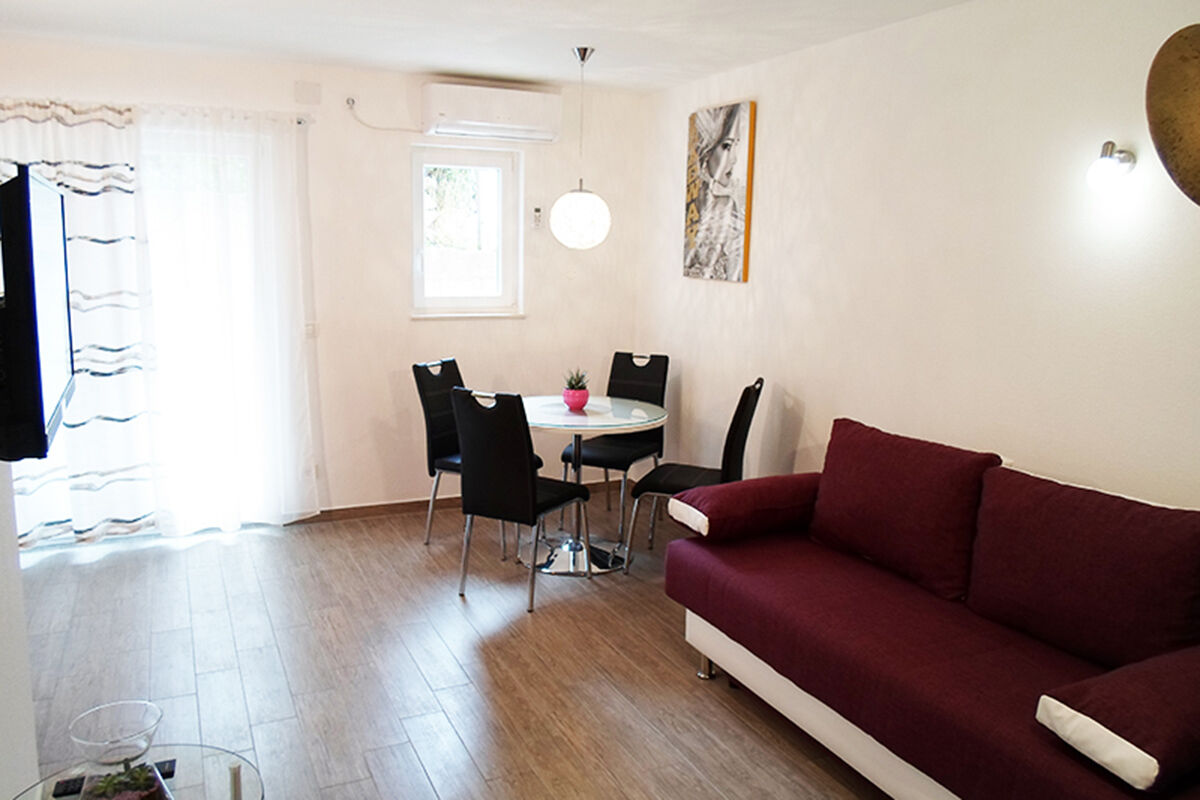 Apartments Anita 76991-A4
