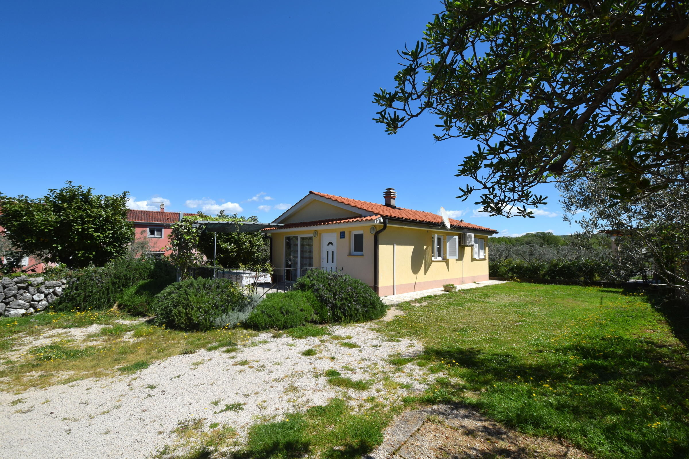 House Pere 94065-A1