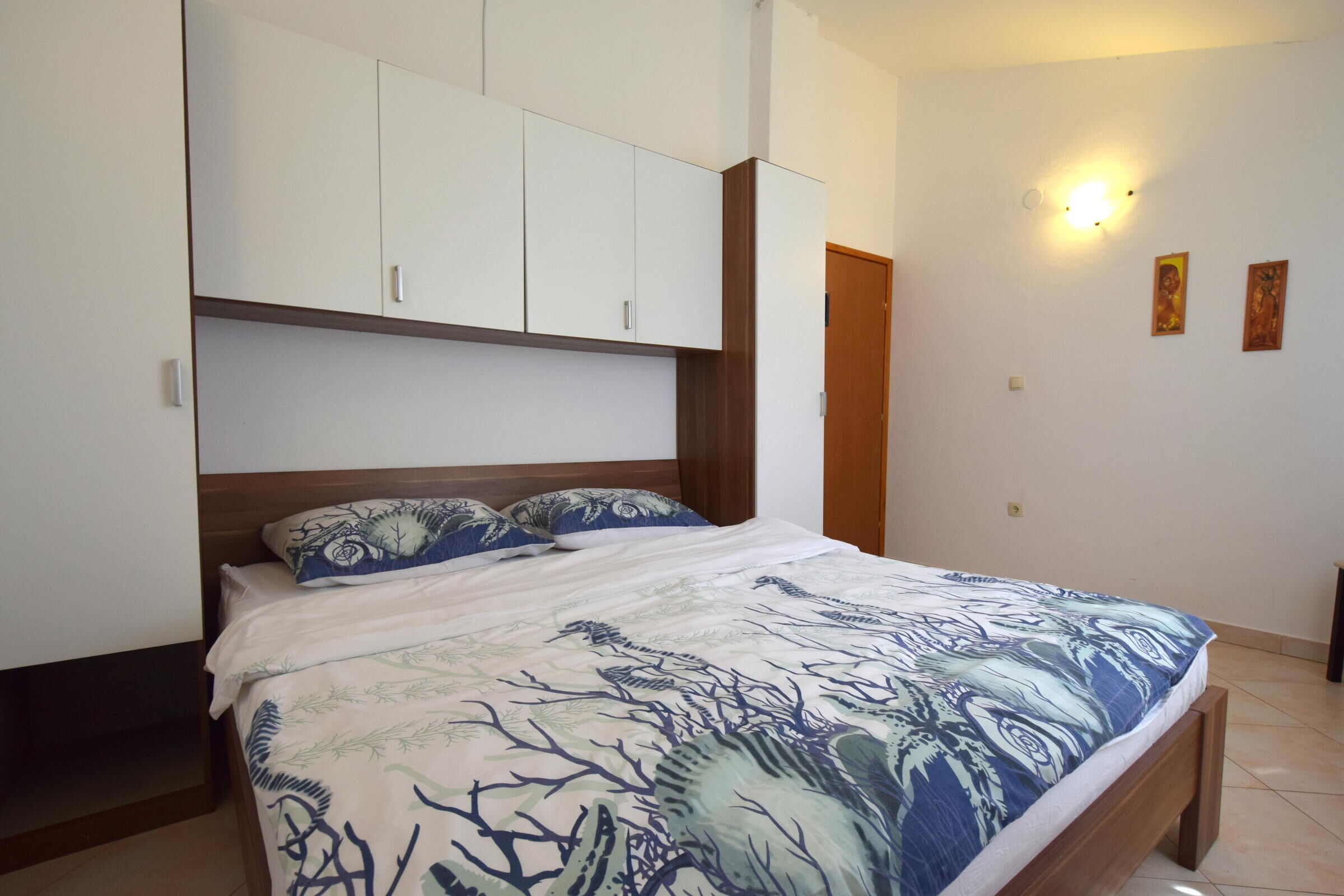 House Pere 94065-A1