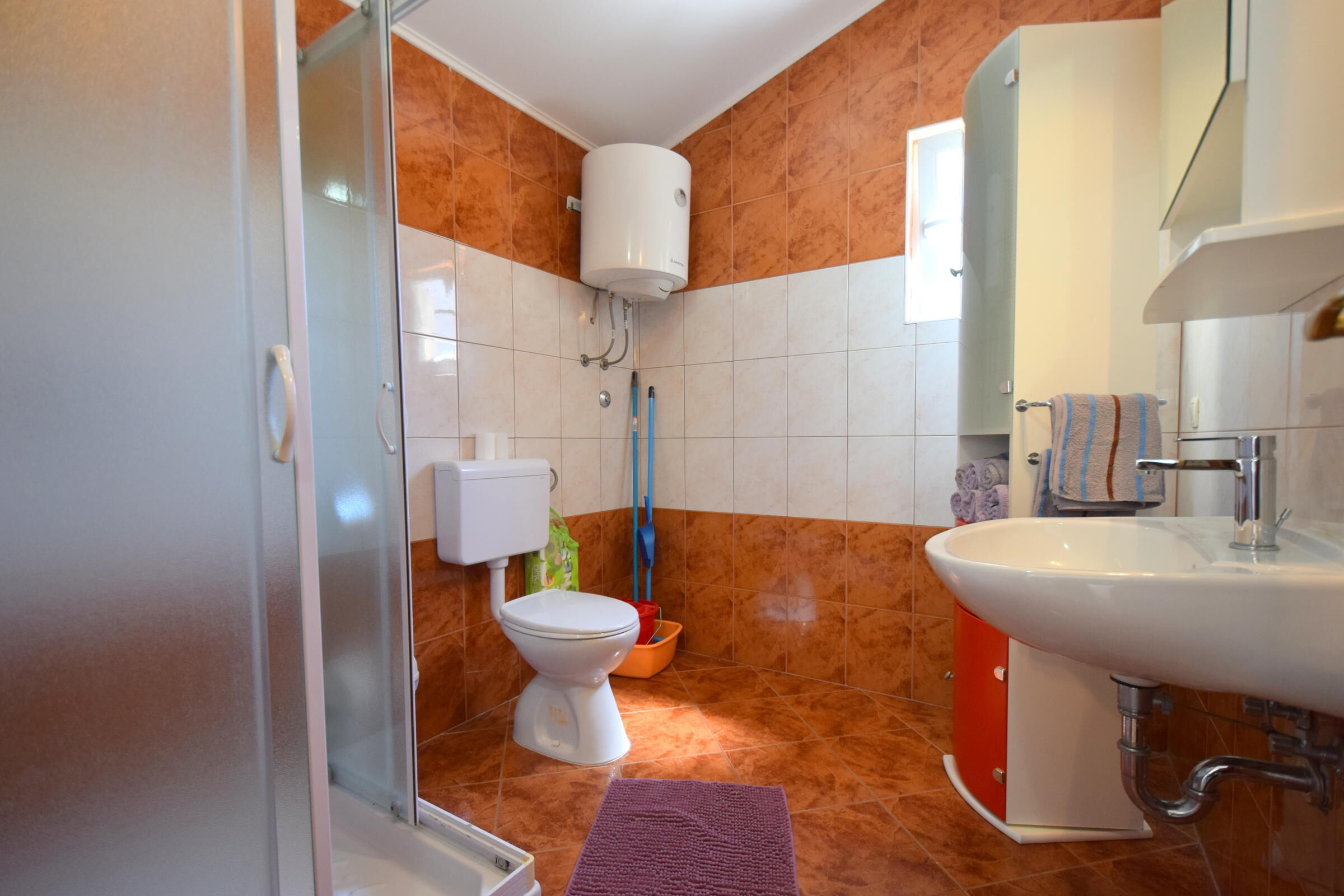 House Pere 94065-A1