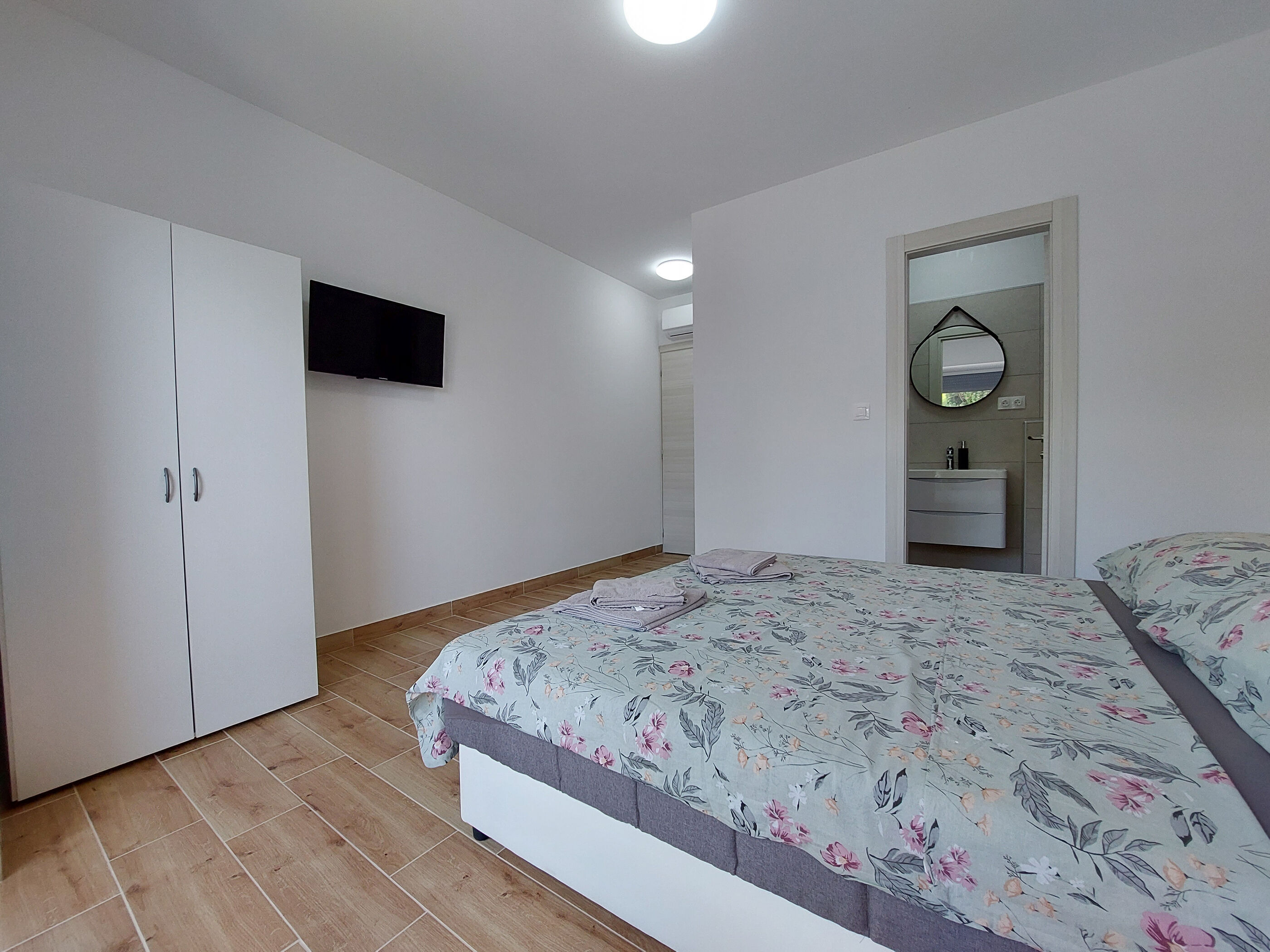Apartment and Rooms Anne 84949-S1
