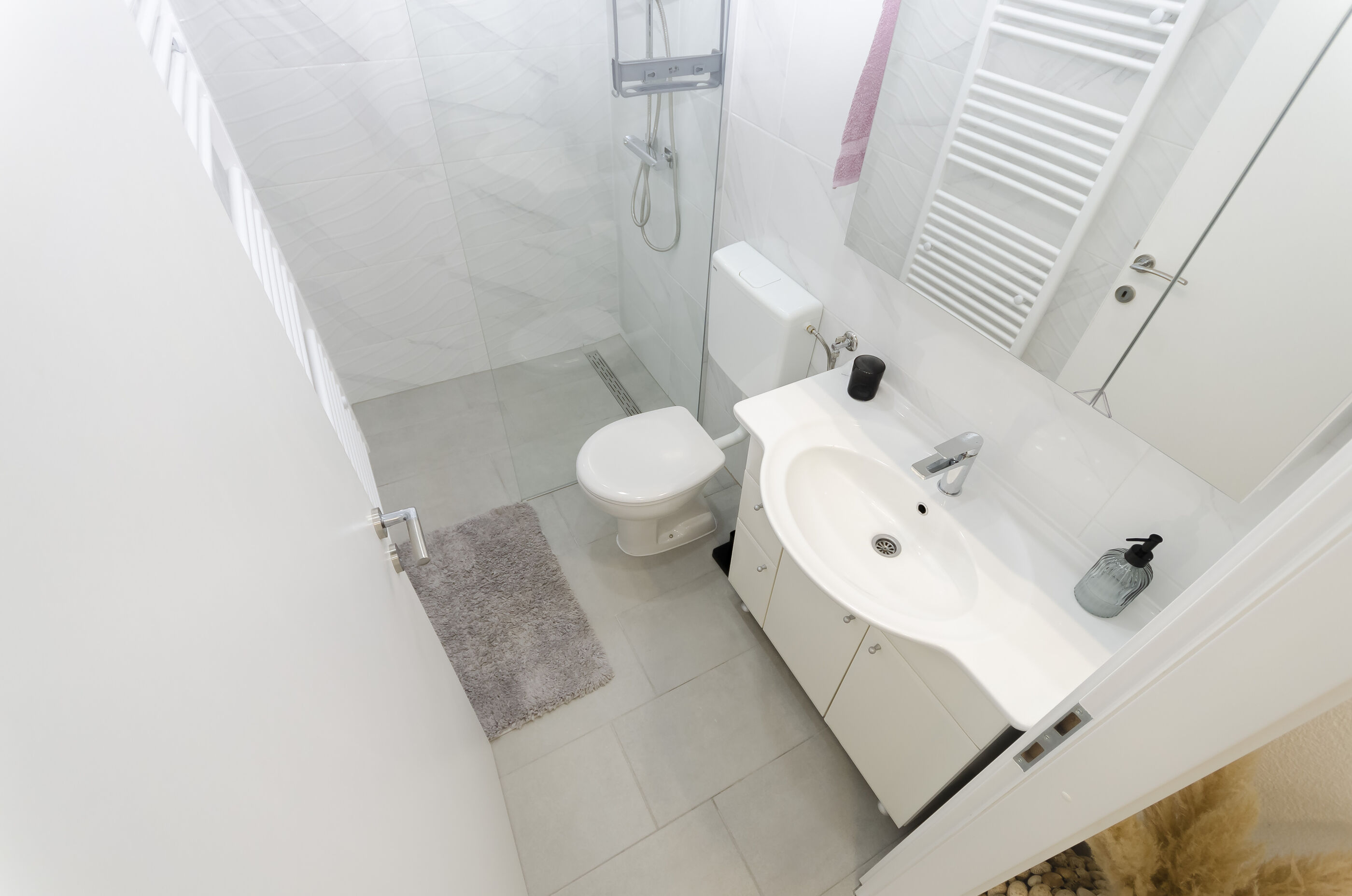 Apartment Maja with Jacuzzi 94371-A1