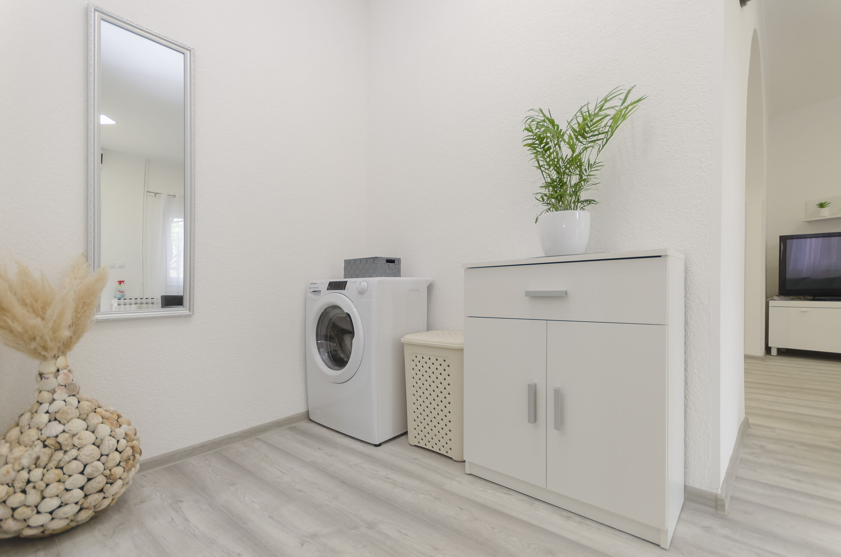 Apartment Maja with Jacuzzi 94371-A1