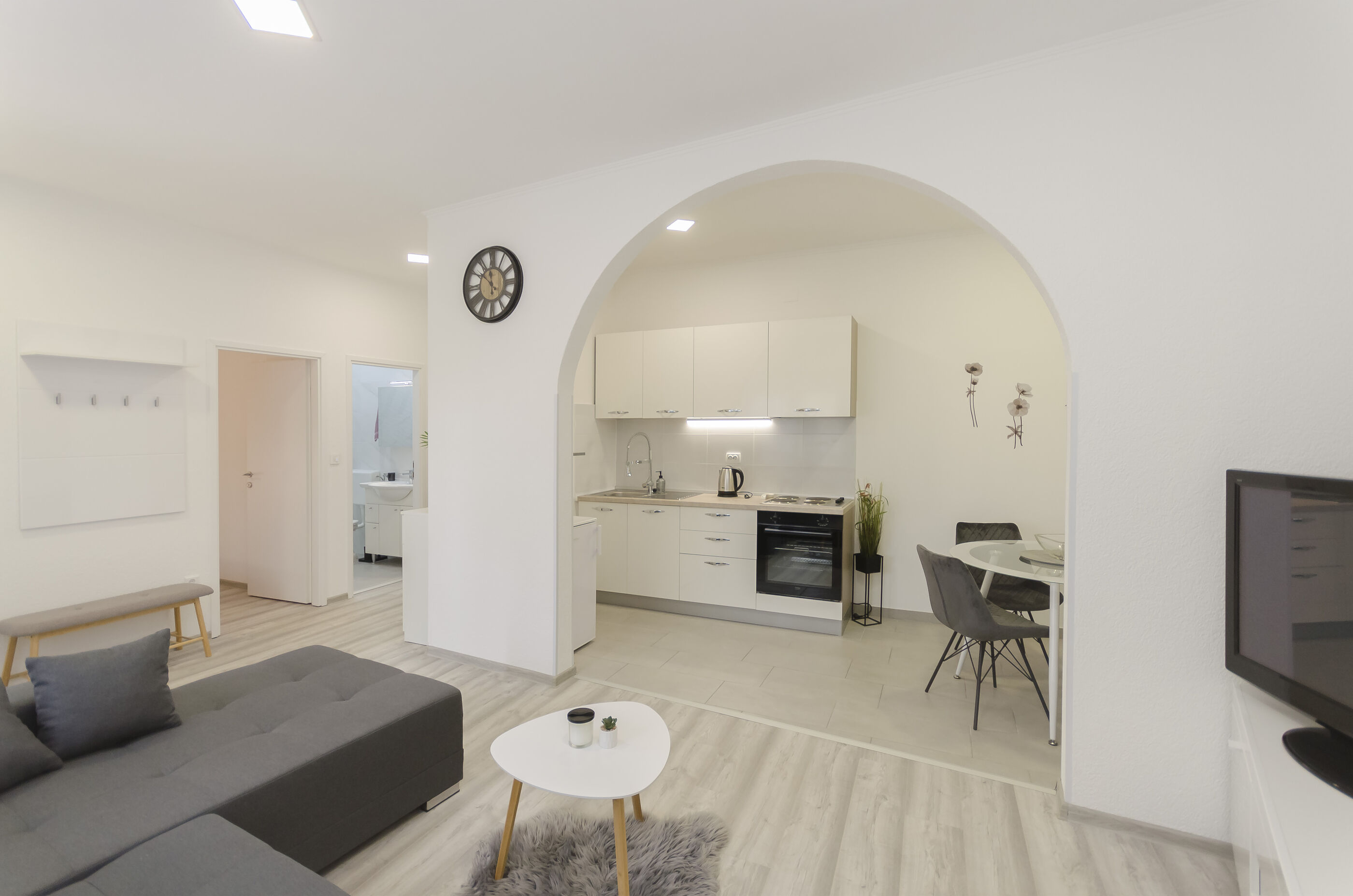 Apartment Maja with Jacuzzi 94371-A1