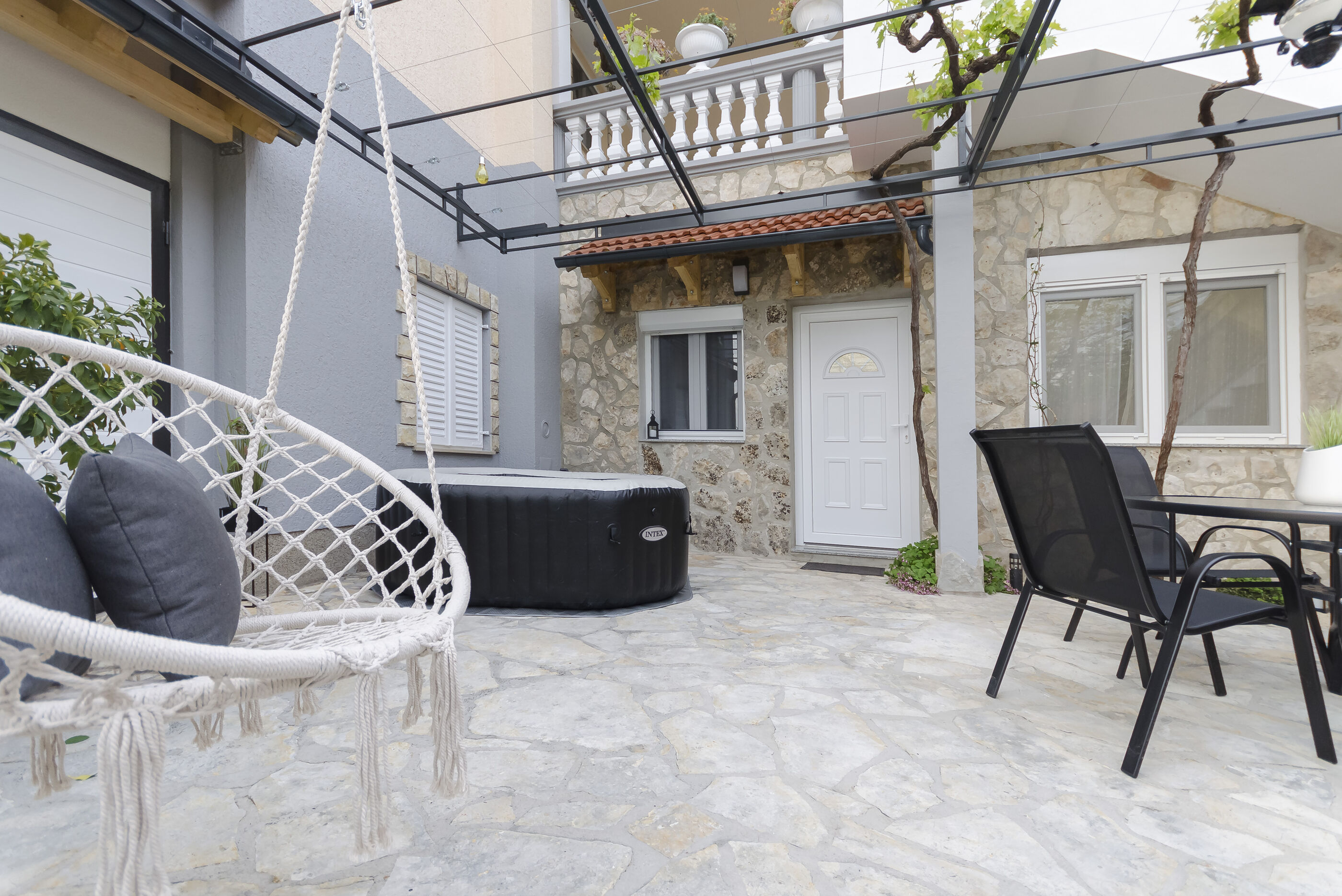 Apartment Maja with Jacuzzi 94371-A1
