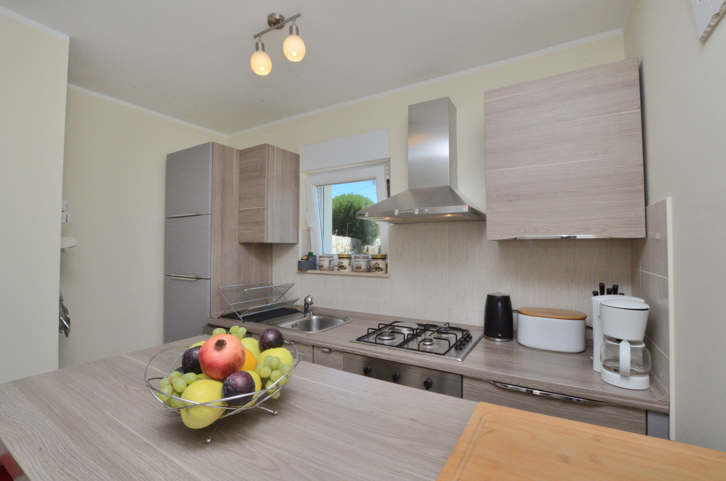 Apartment Hill 94461-A1