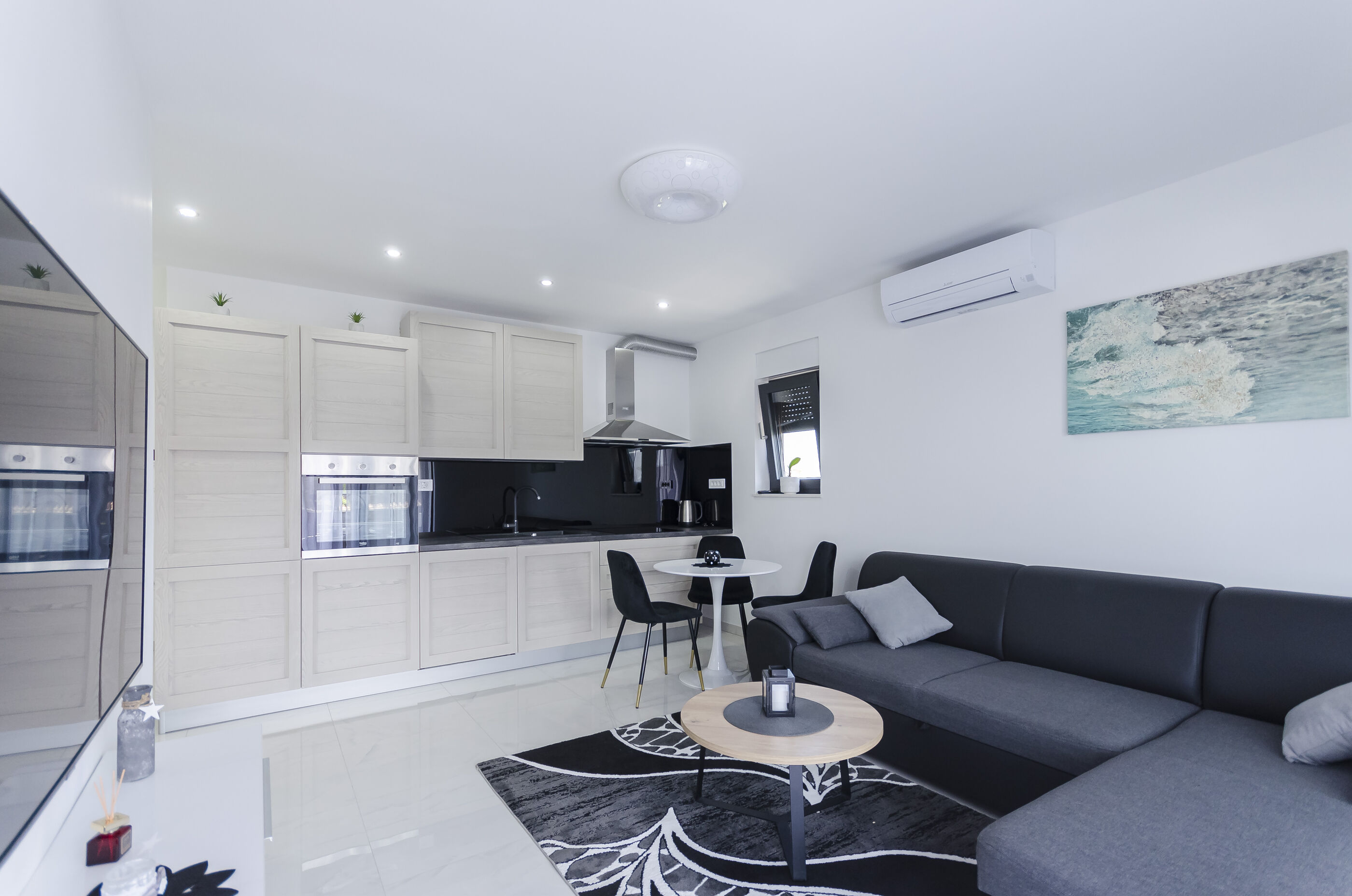 Apartments Ella 94481-A1
