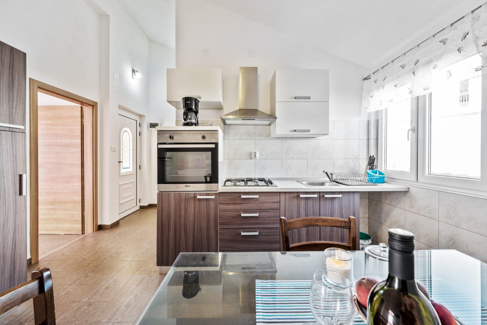 House Jakov 94531-K1