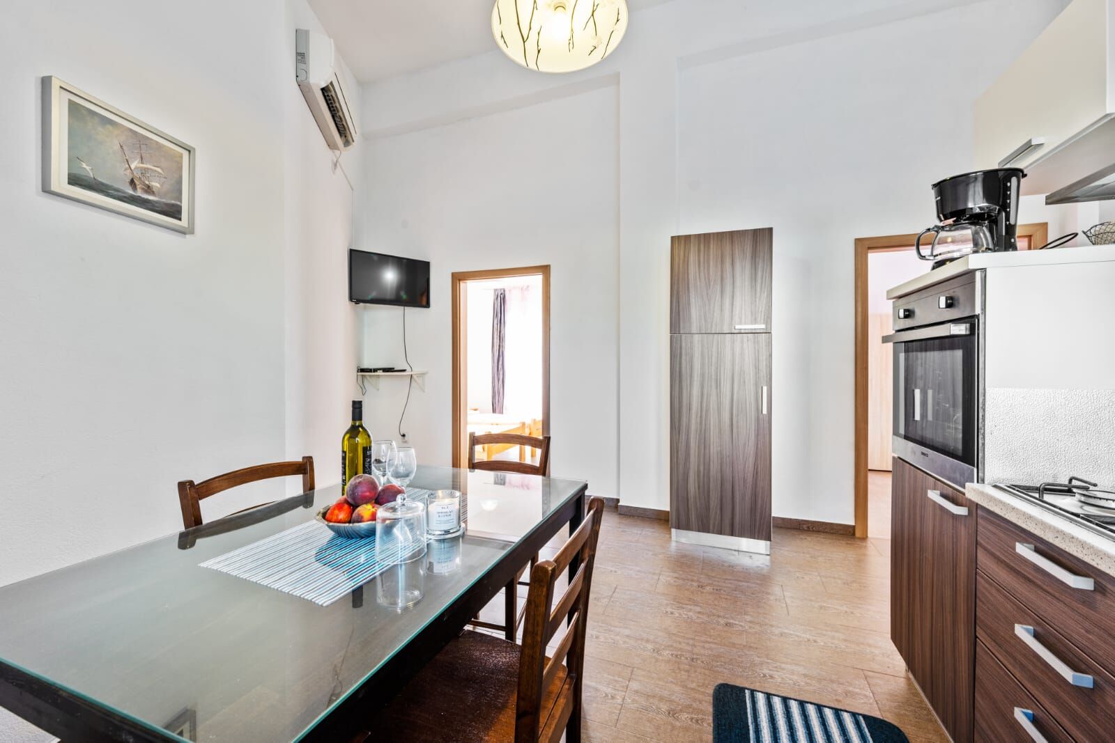 House Jakov 94531-K1