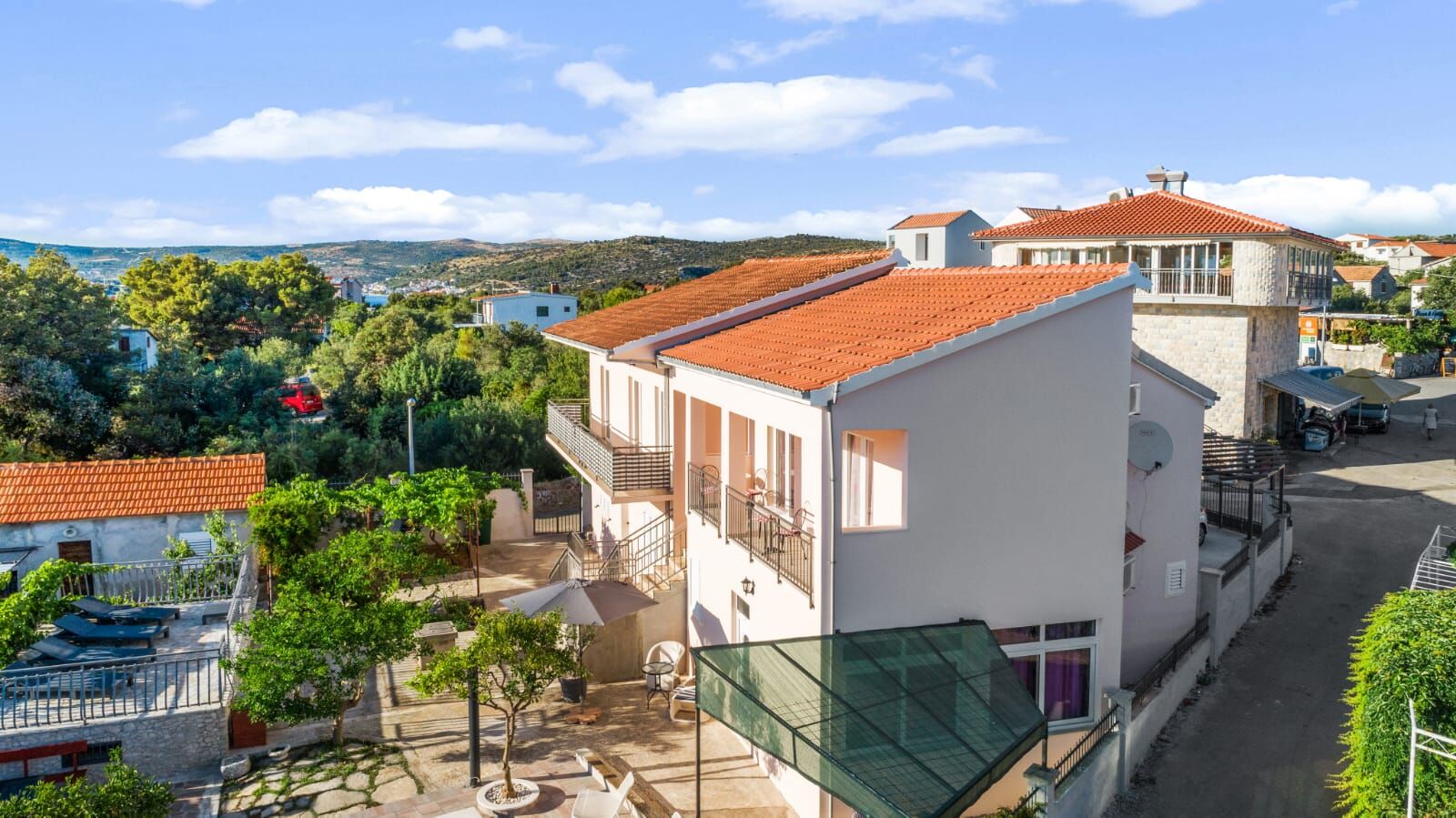 House Jakov 94531-K1