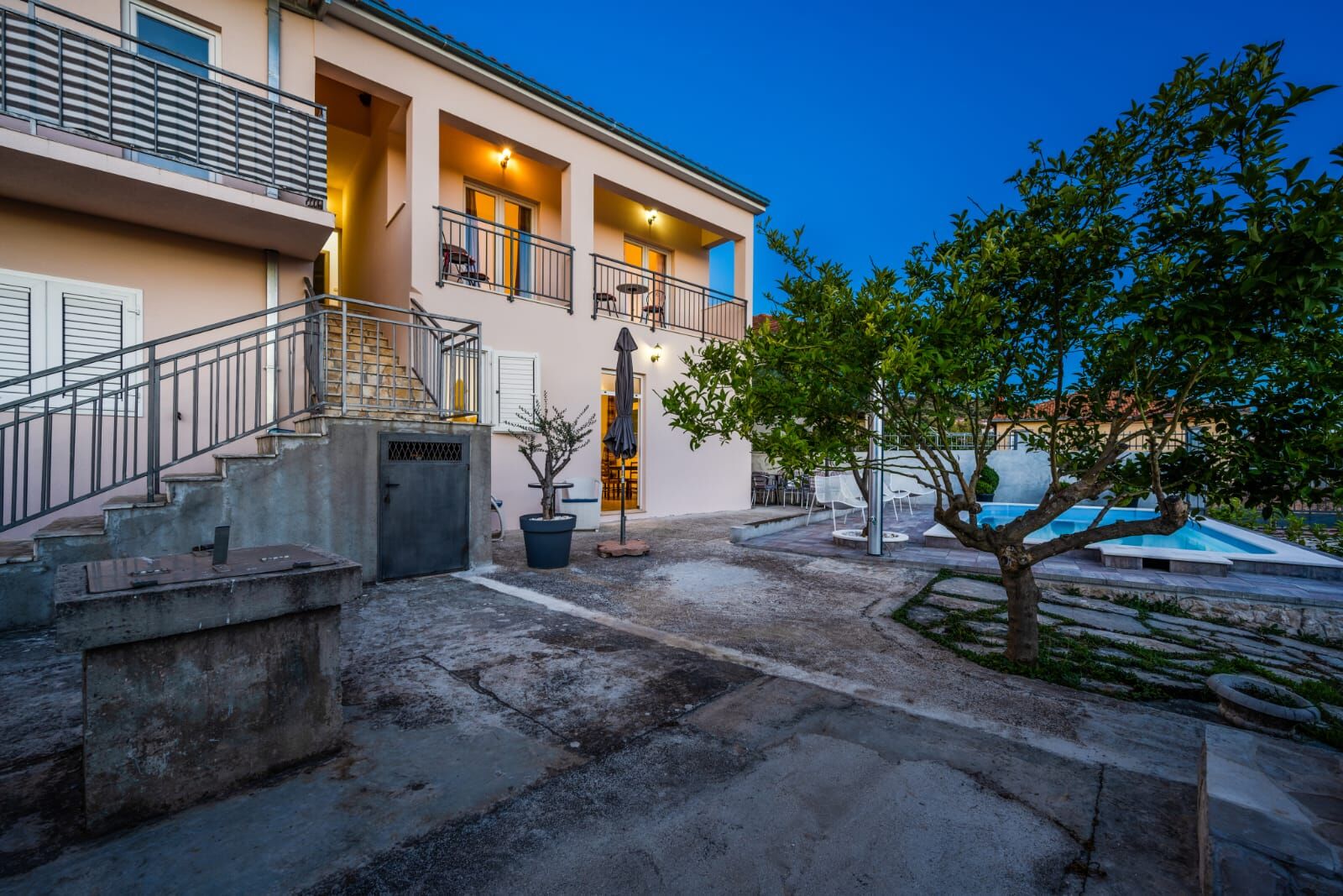 House Jakov 94531-K1