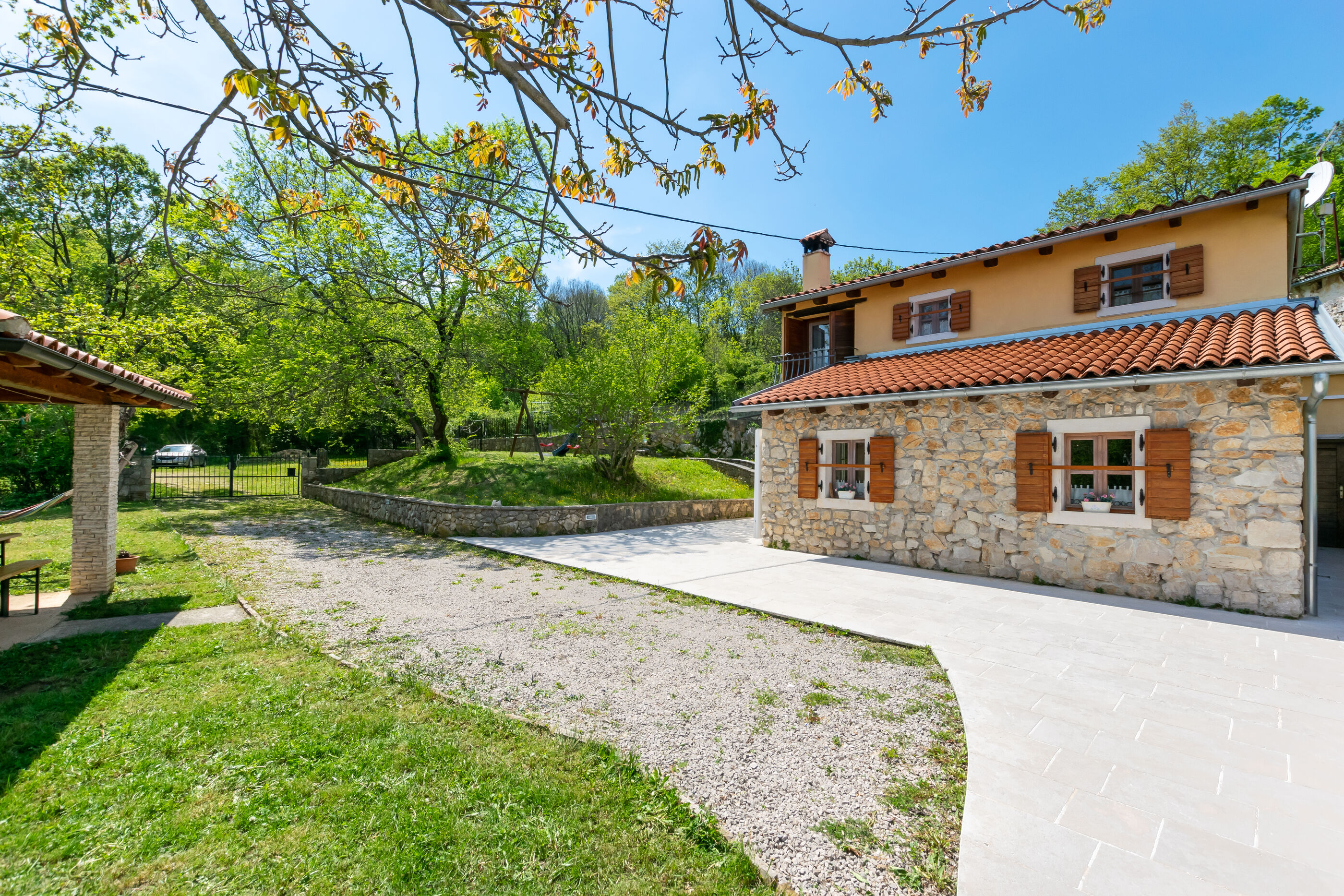 House Rada i  Stanisav 91502-K1