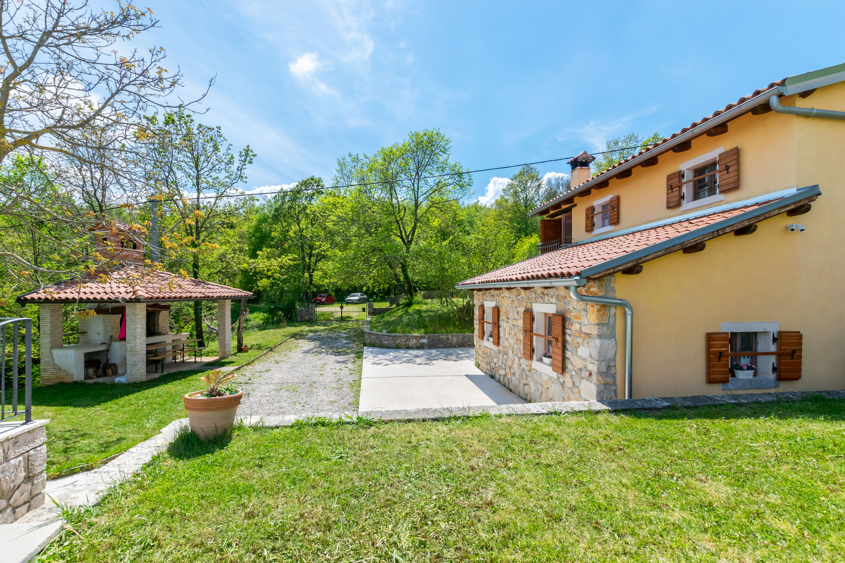 House Rada i  Stanisav 91502-K1