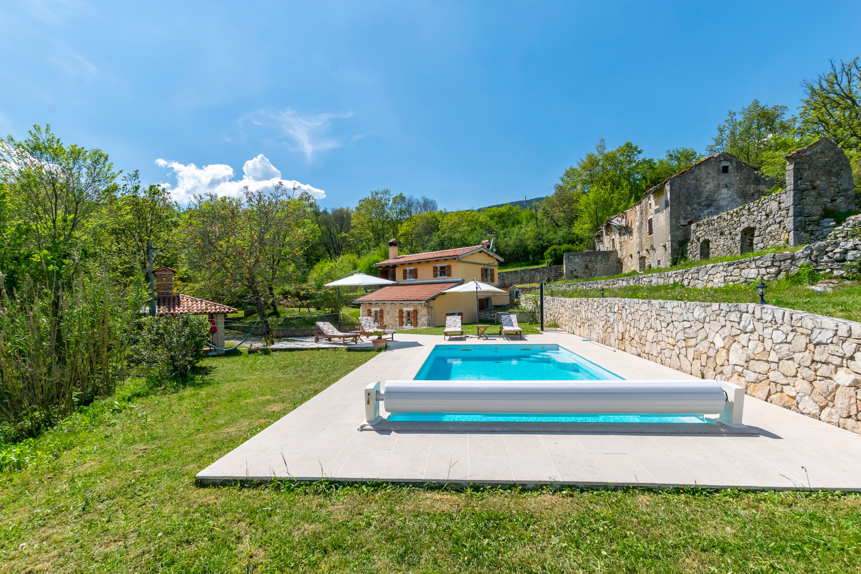 House Rada i  Stanisav 91502-K1